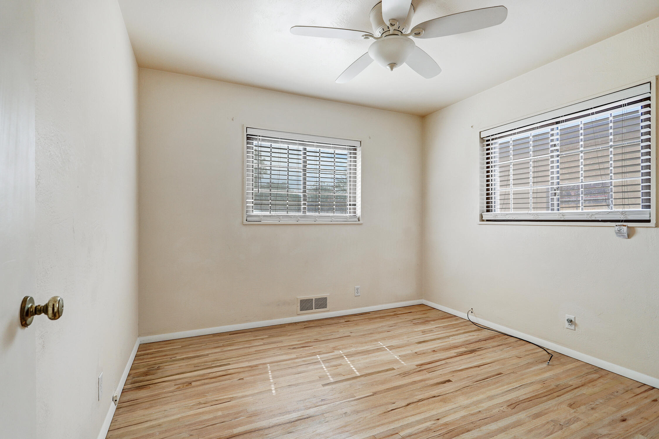 Photo 8 — 1317 Parsifal Street NE