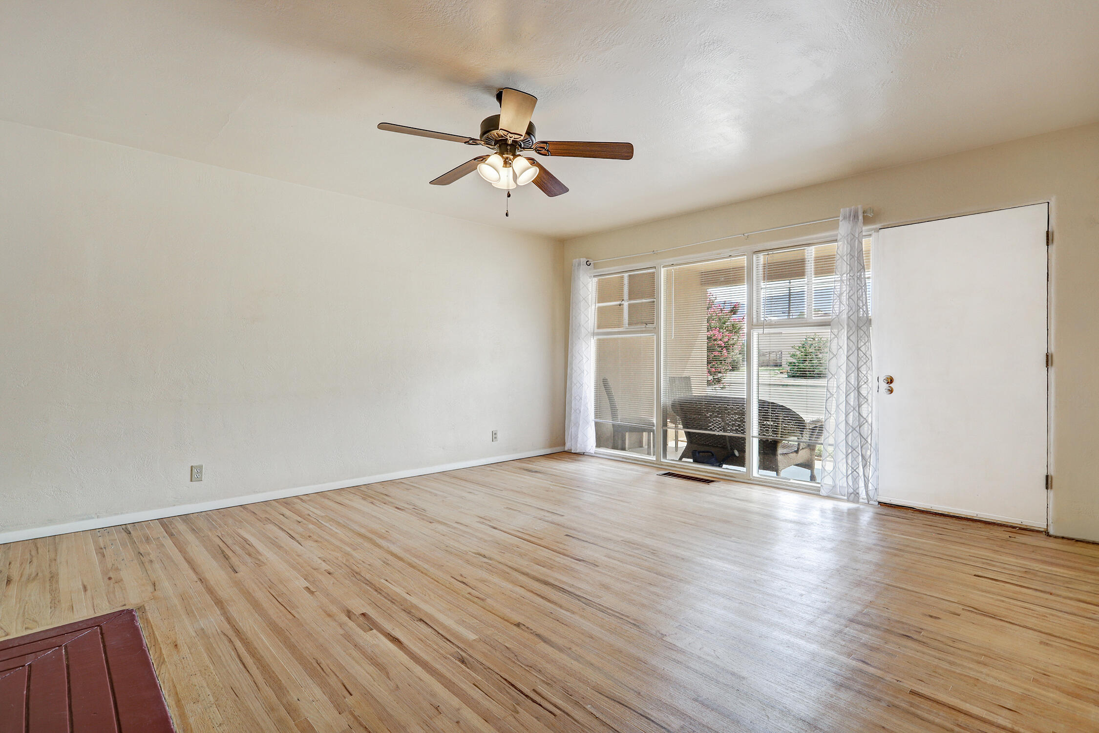 Photo 19 — 1317 Parsifal Street NE