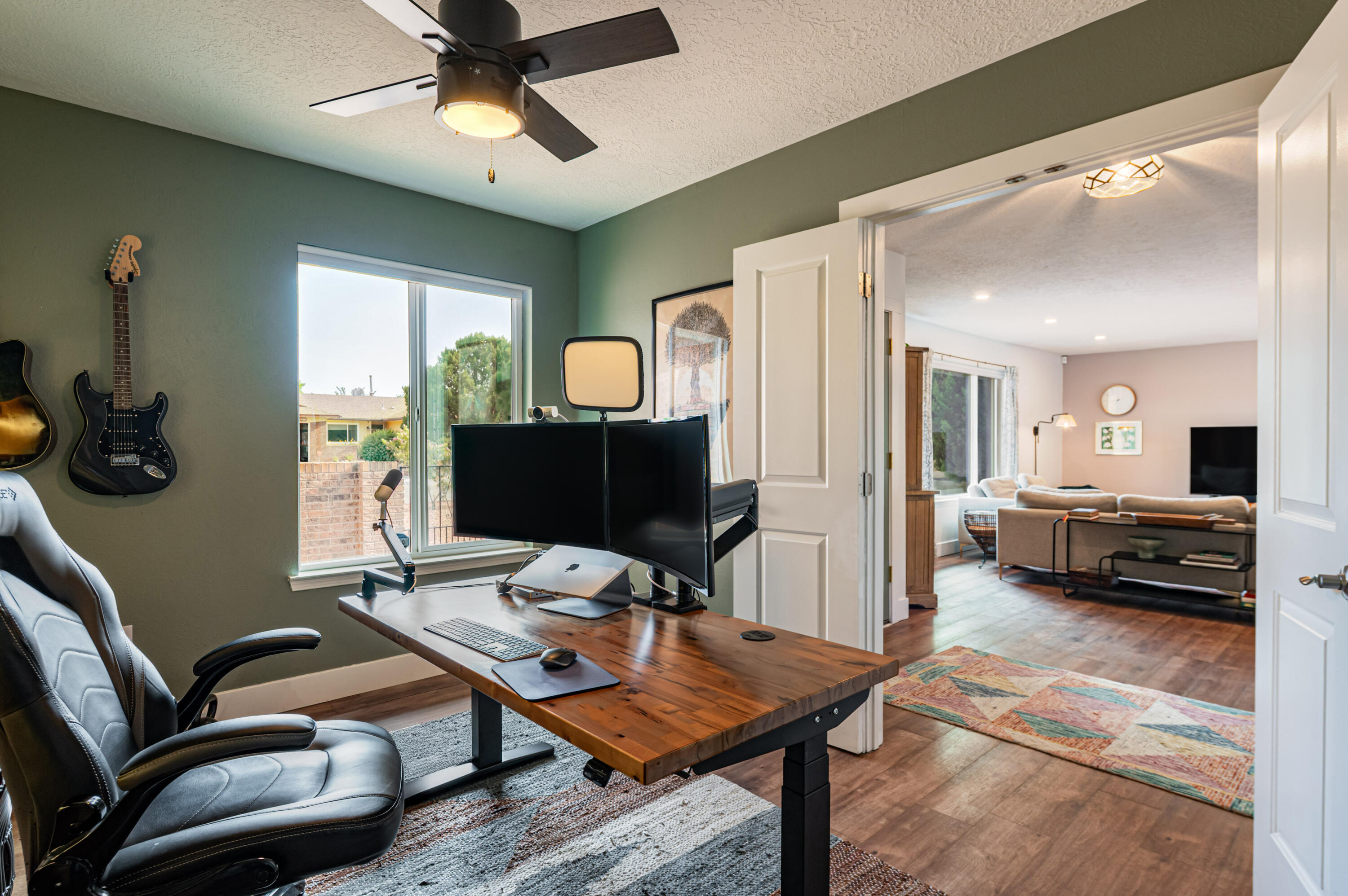Photo 3 — 9600 Lona Lane NE