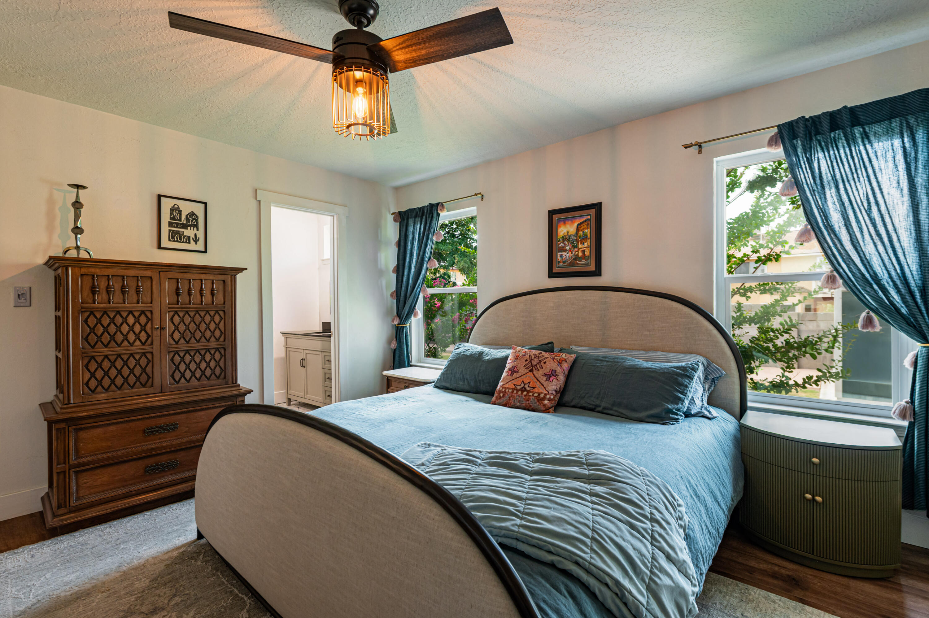 Photo 6 — 9600 Lona Lane NE