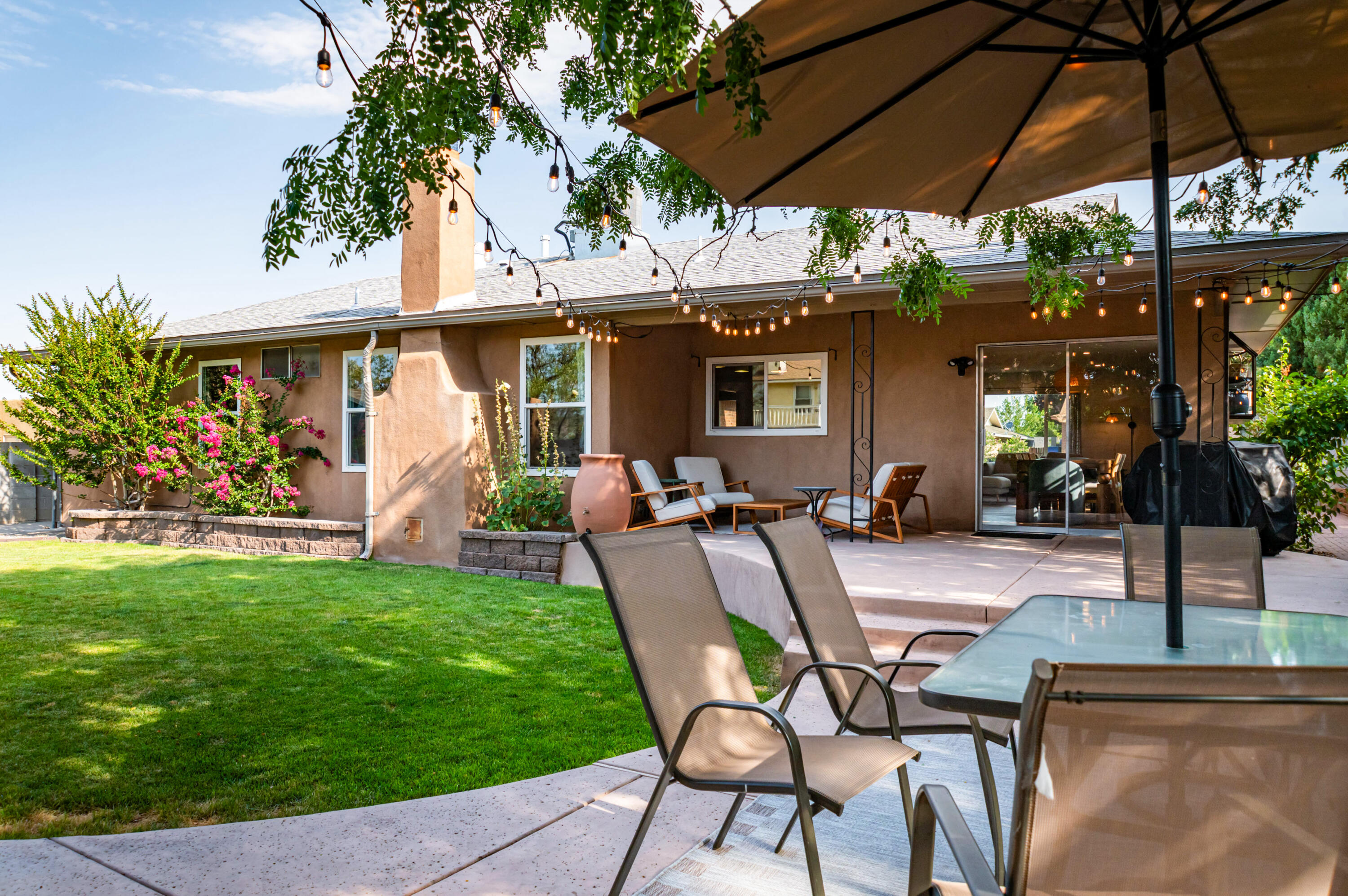 Photo 12 — 9600 Lona Lane NE