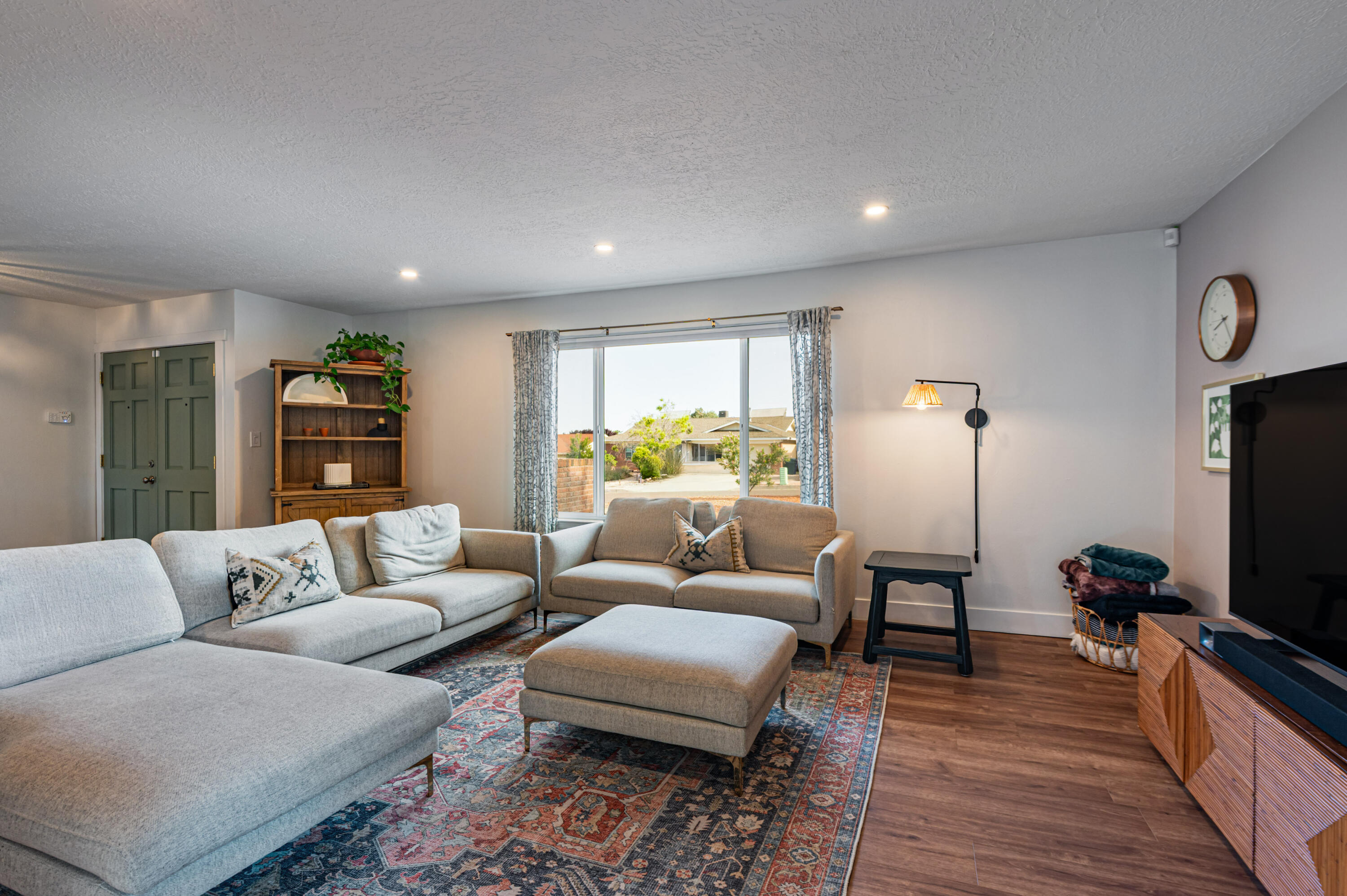 Photo 19 — 9600 Lona Lane NE