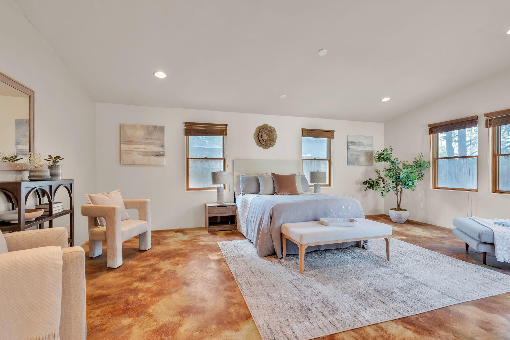Photo 7 — 520 Luna Boulevard NW