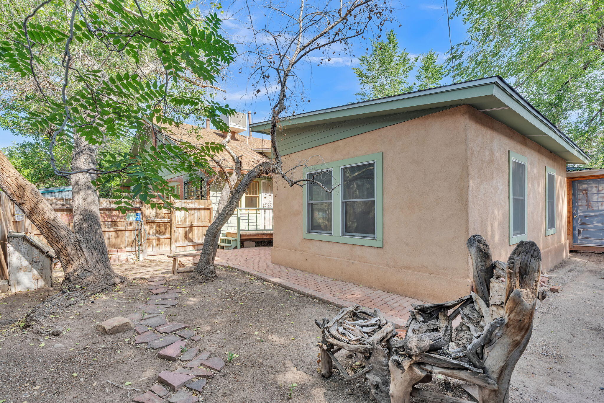 Photo 13 — 520 Luna Boulevard NW