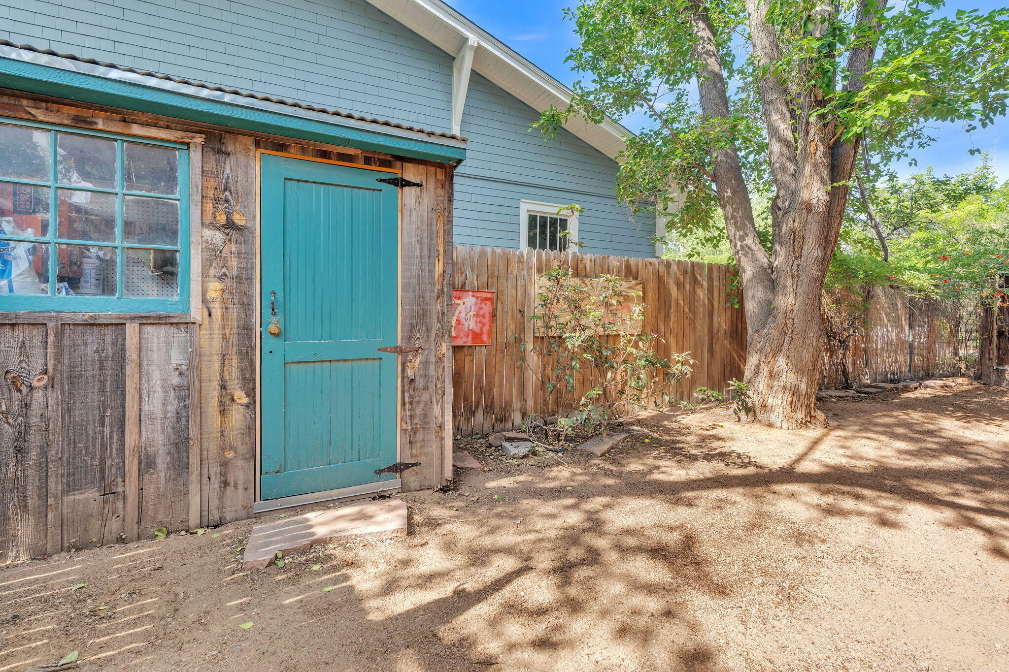 Photo 17 — 520 Luna Boulevard NW