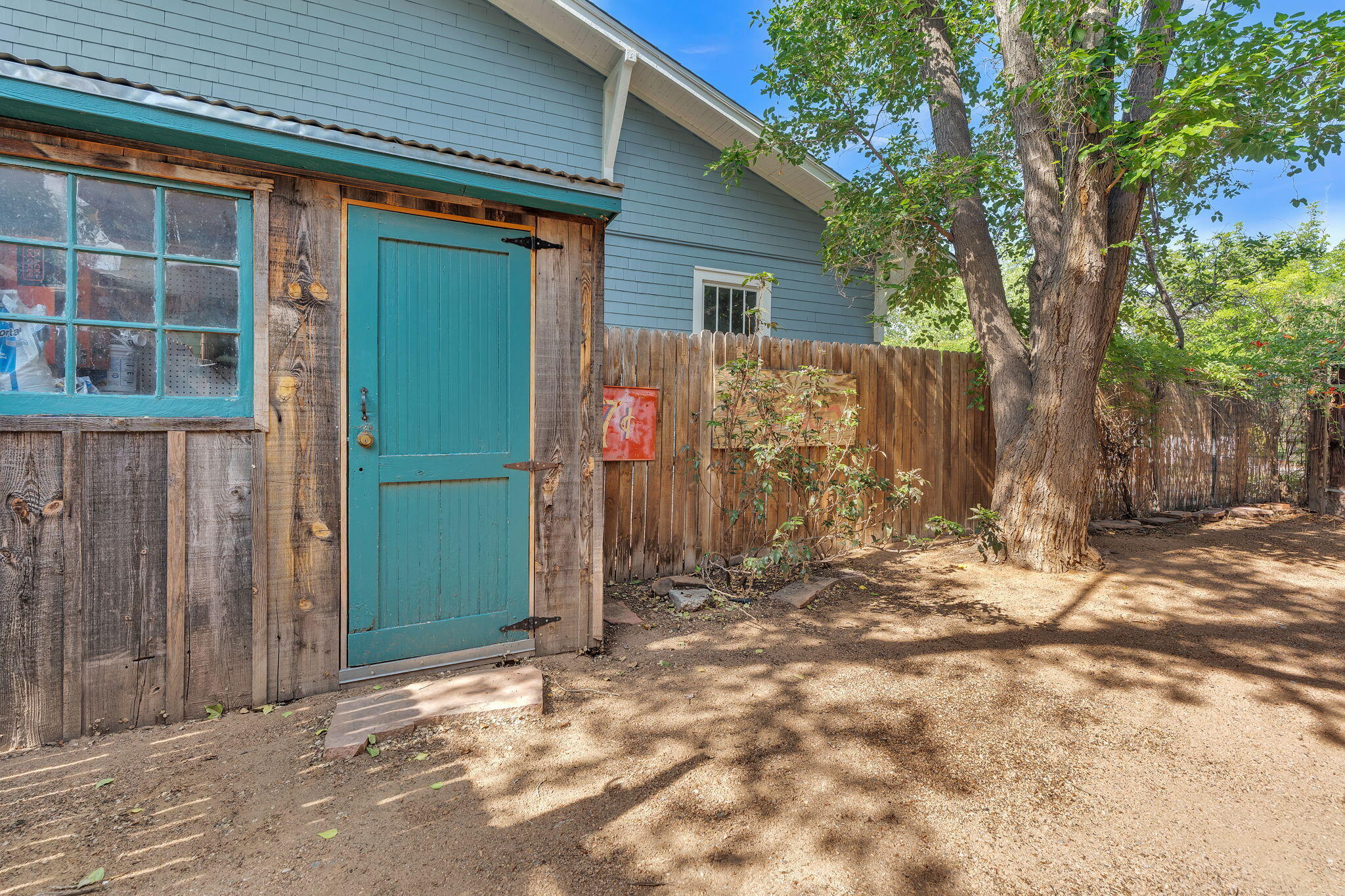 Photo 19 — 520 Luna Boulevard NW