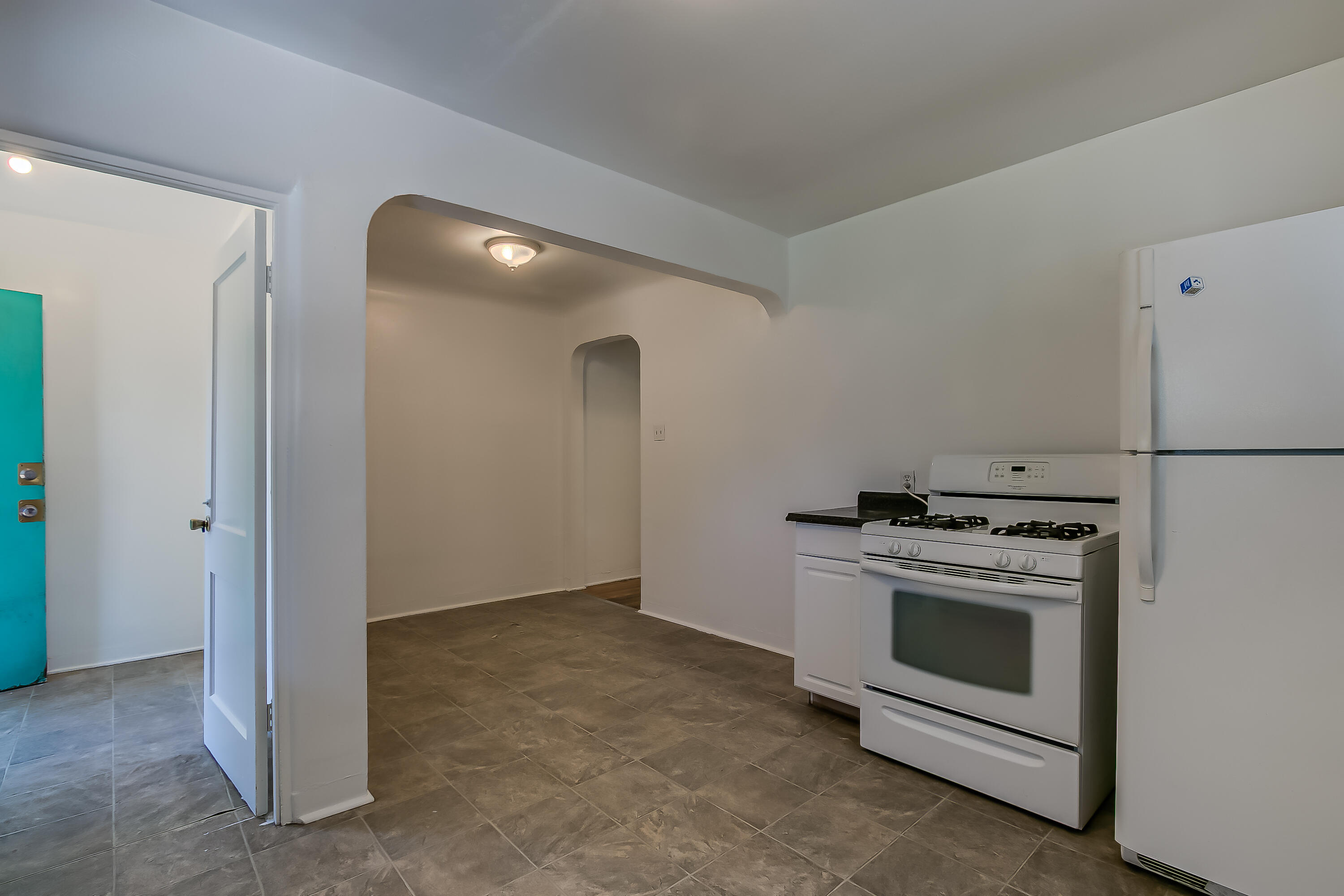 Photo 12 — 1407,1409 Hazeldine Avenue SE