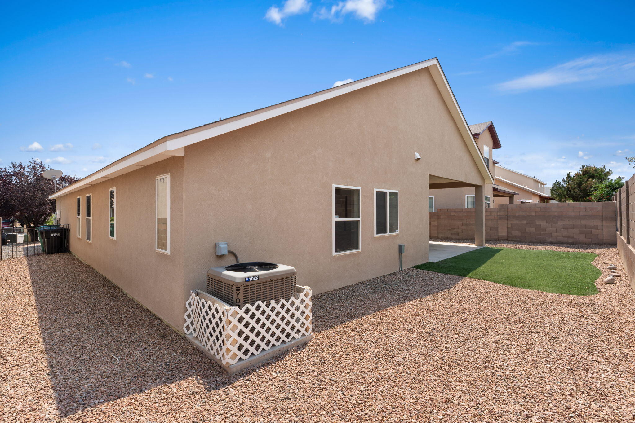 Photo 8 — 2105 Palenque Drive SE