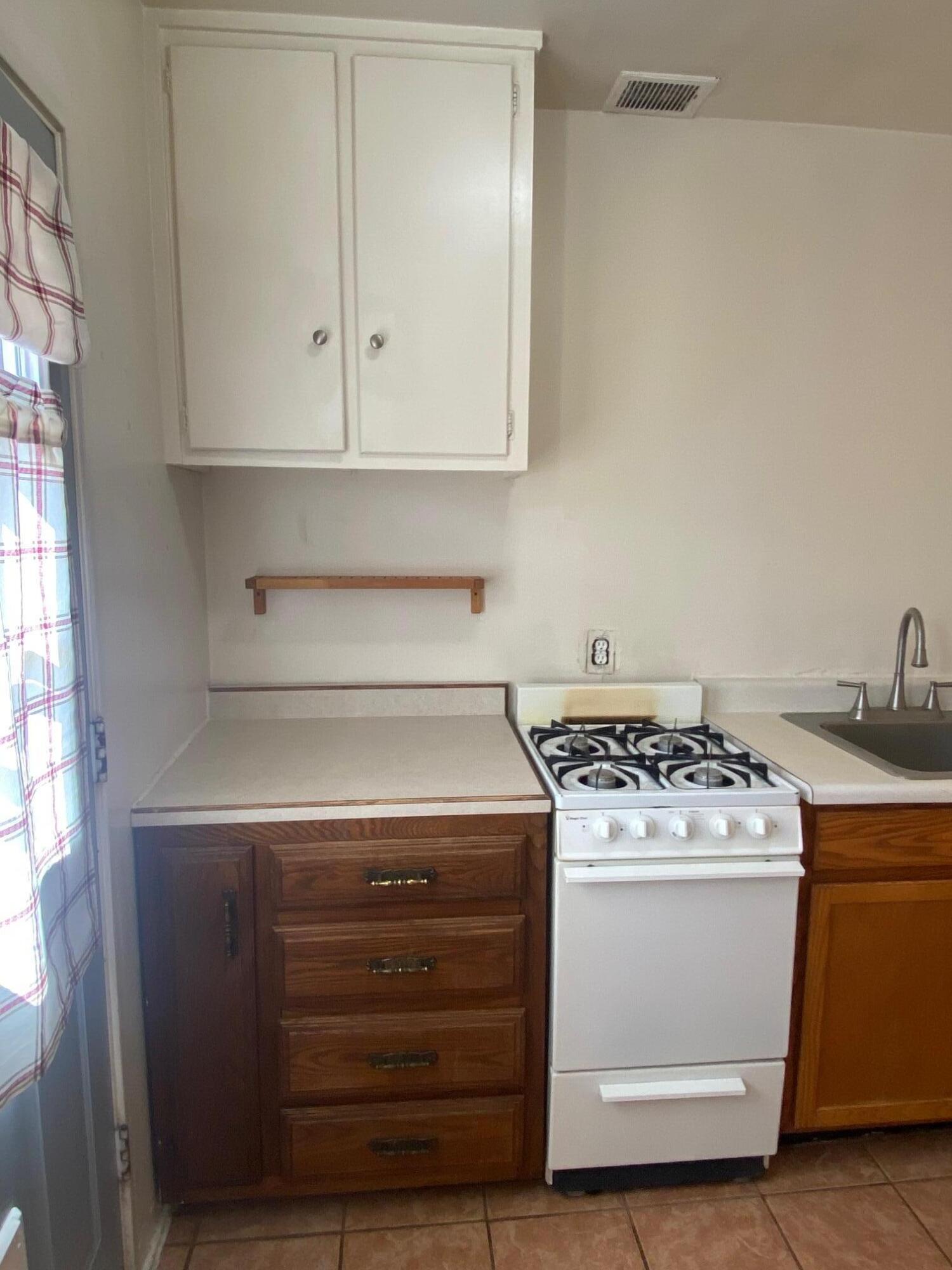Photo 16 — 3434 Smith Avenue SE B