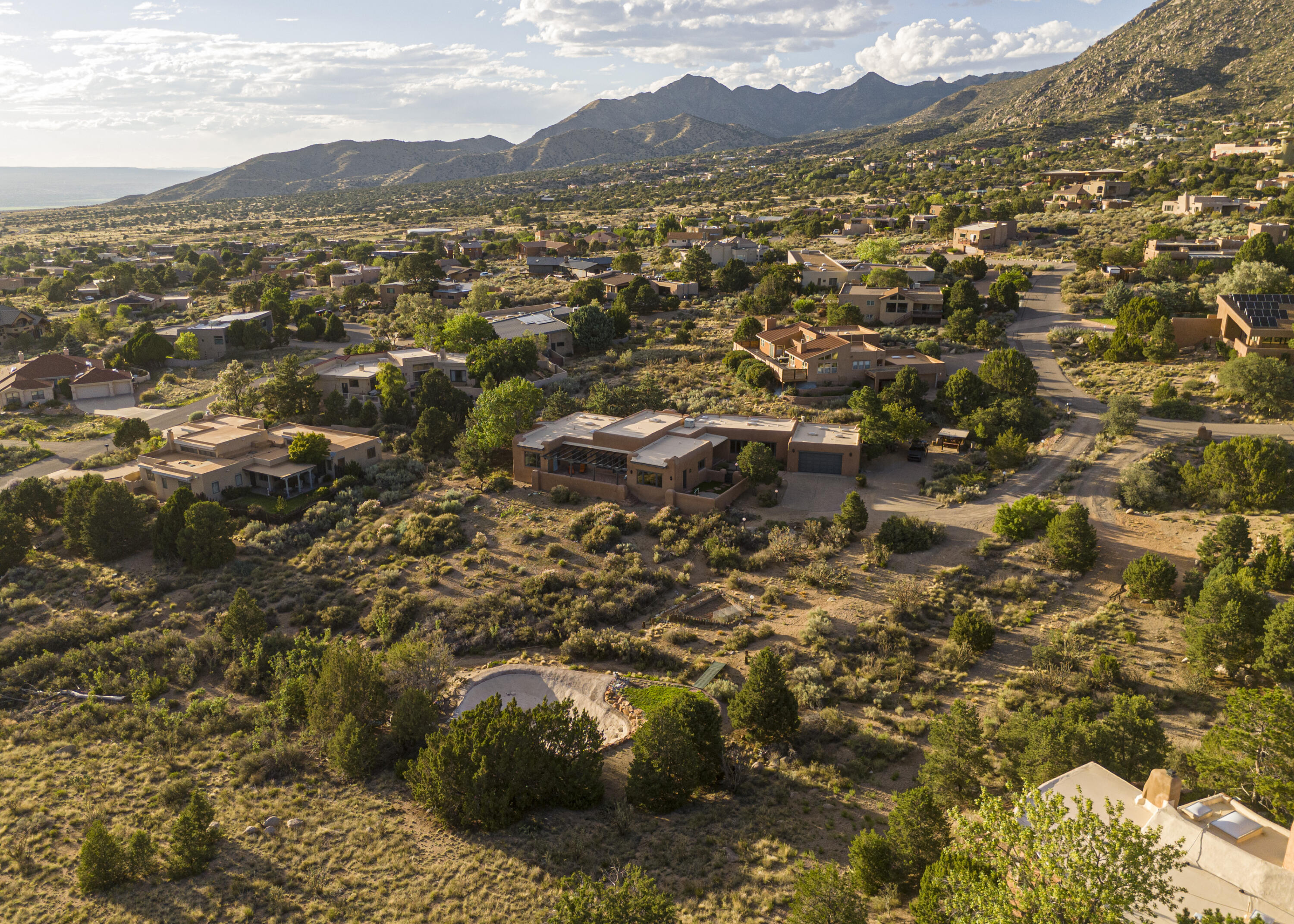 Photo 19 — 72 Pinon Hill Place NE
