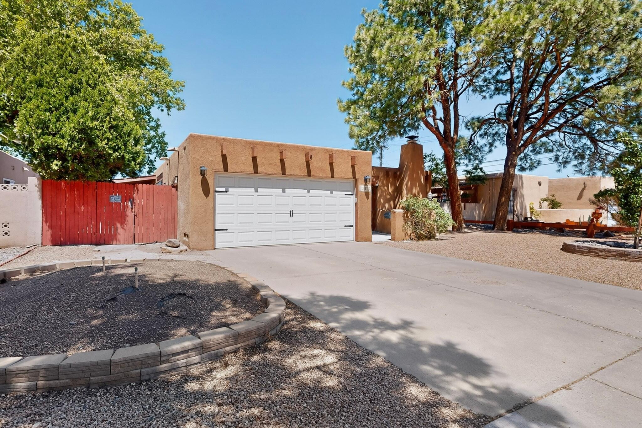 Photo 5 — 1329 Espejo Street NE