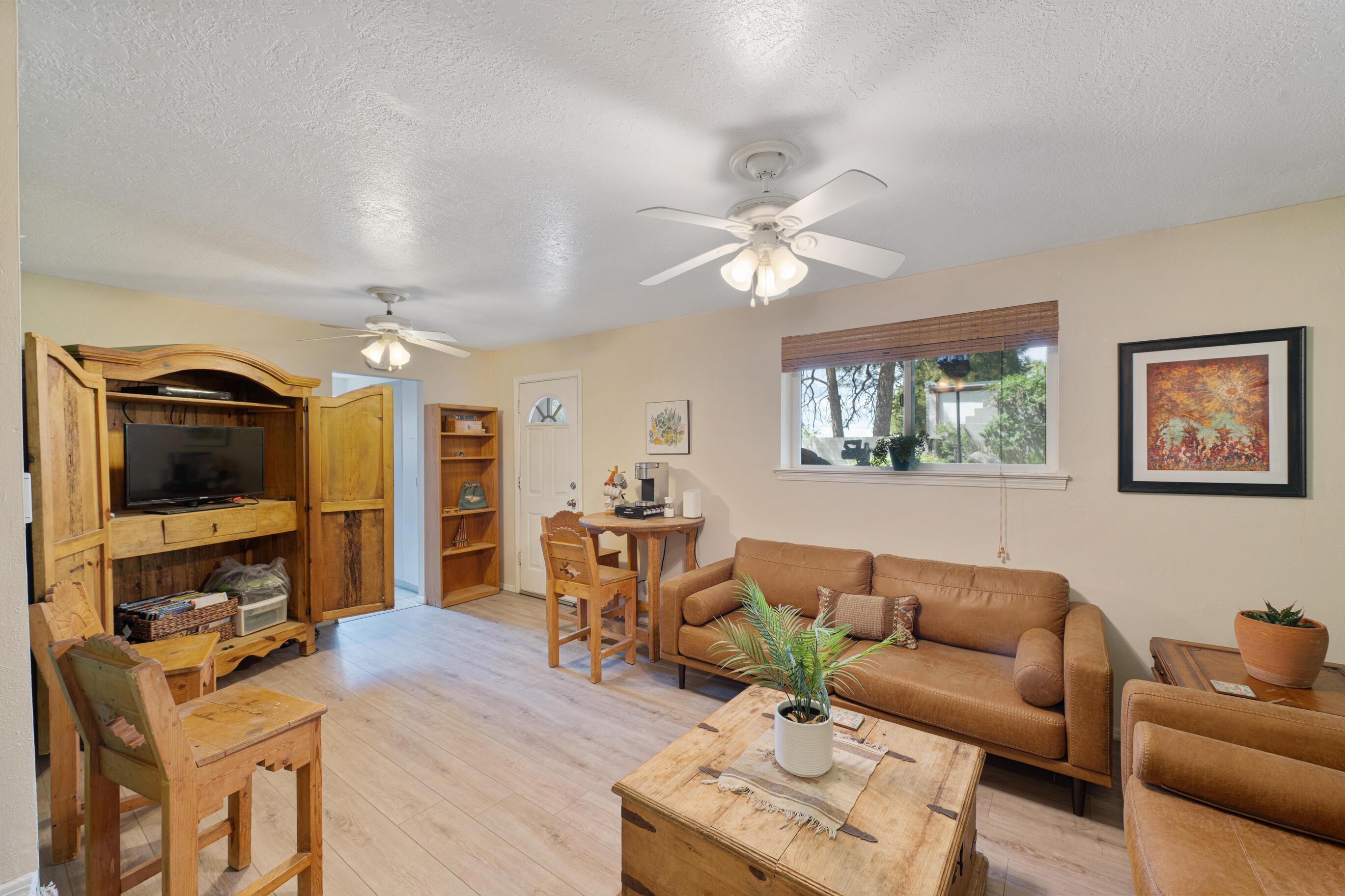 Photo 18 — 3615 Horacio Court NE
