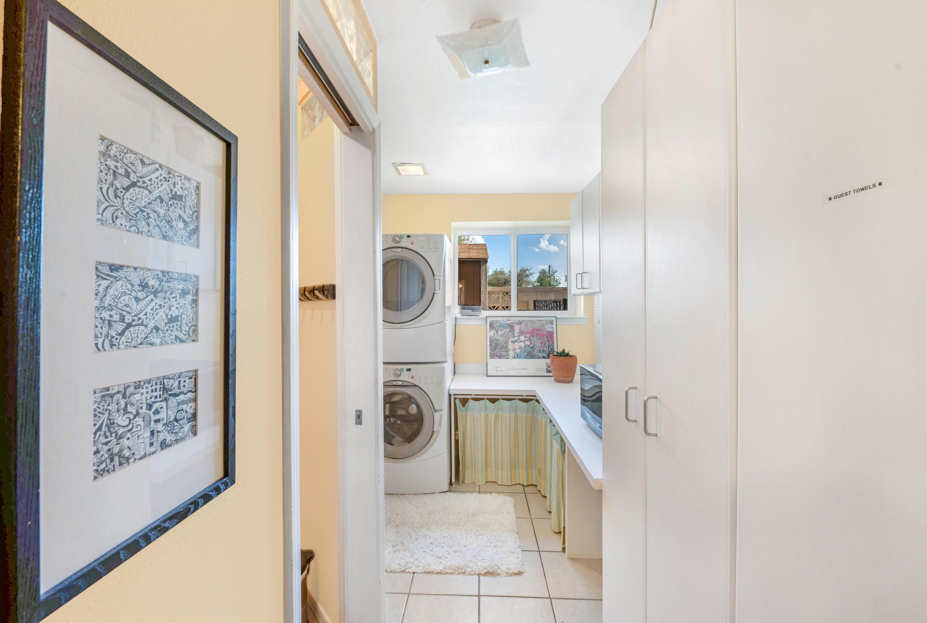Photo 17 — 3615 Horacio Court NE