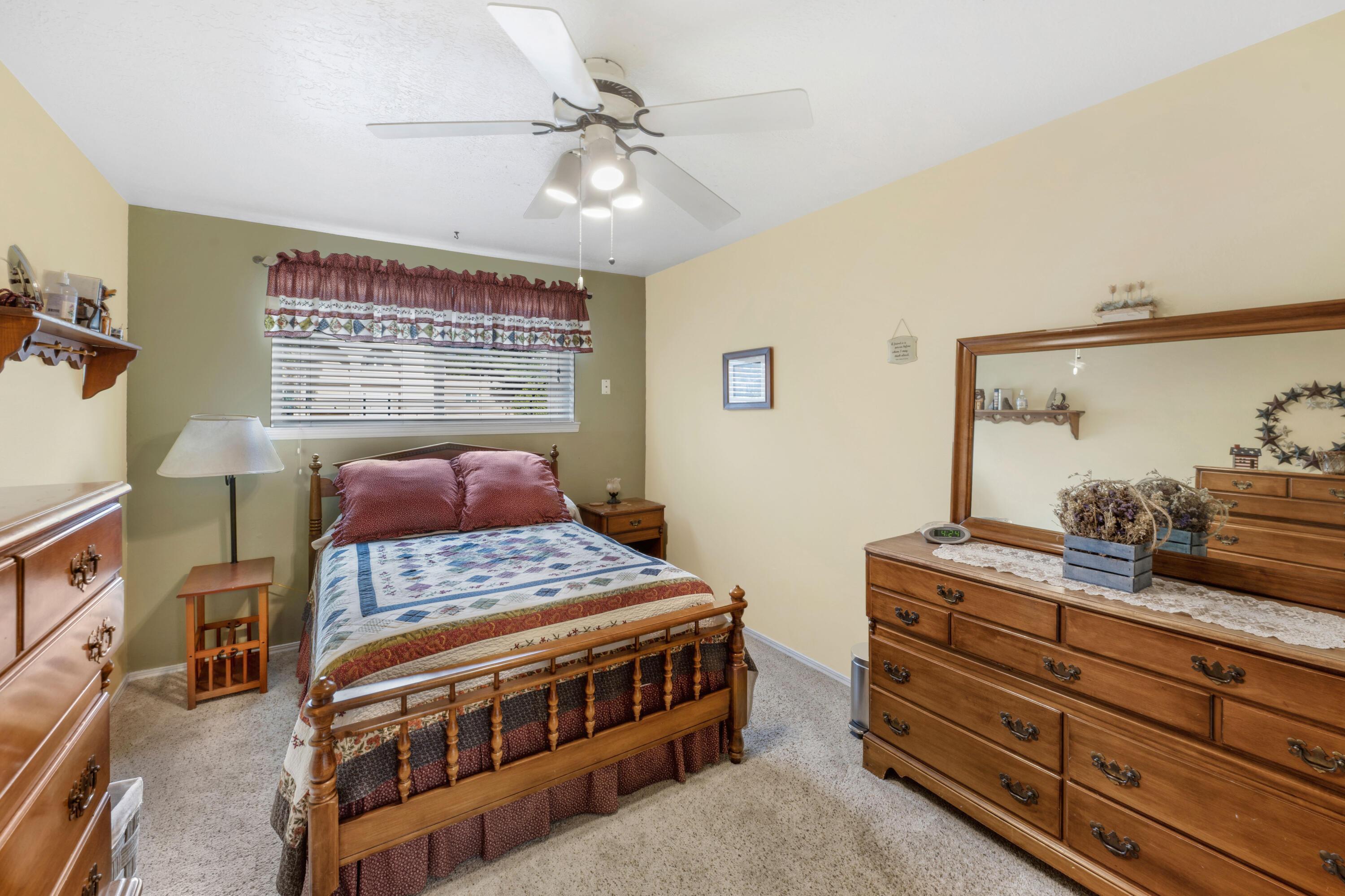 Photo 13 — 3615 Horacio Court NE