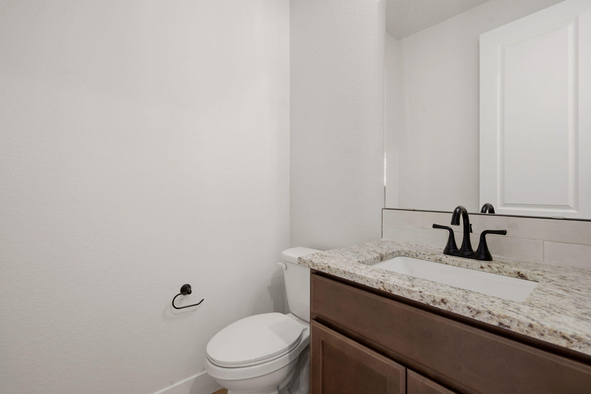 Photo 12 — 2712 Ema Court NE