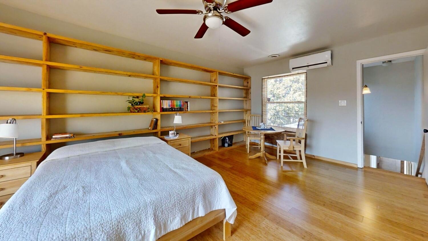 Photo 14 — 322 Columbia Drive SE B