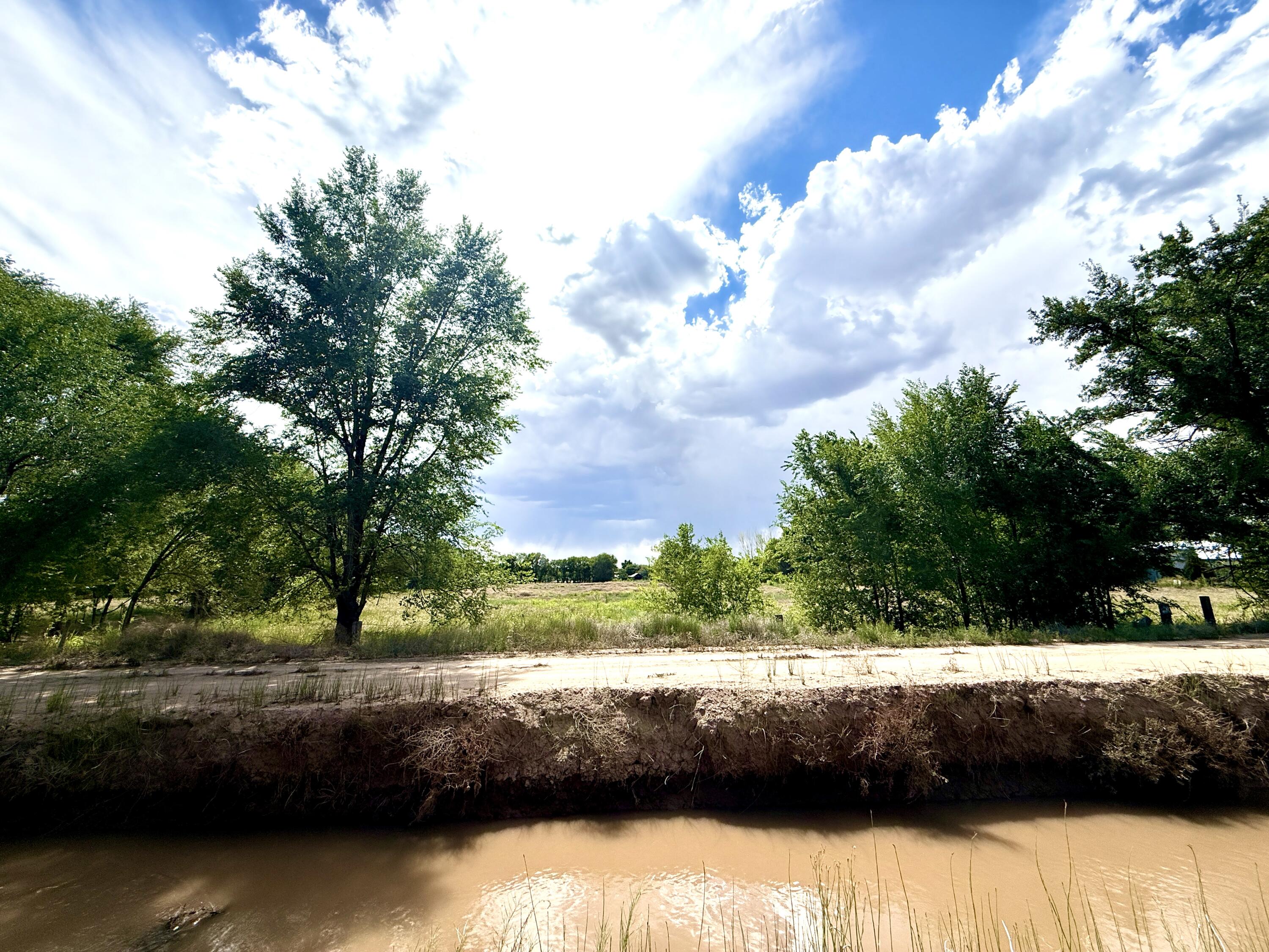 17B San Fernando Road, Peralta, NM 87042