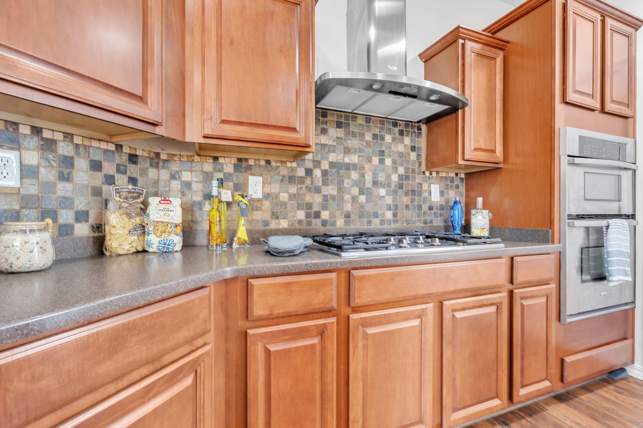 Photo 18 — 6914 Wrangell Loop NE