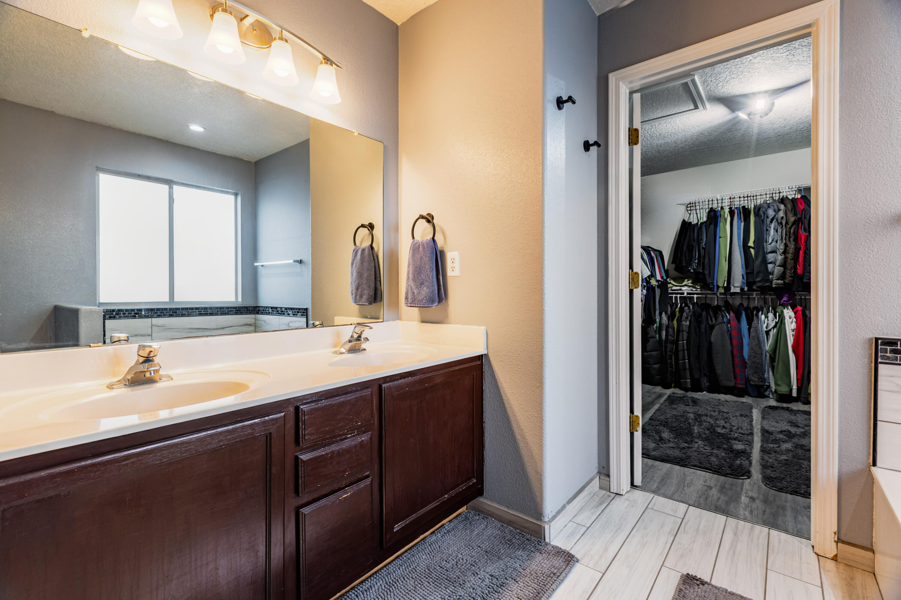 Photo 18 — 10801 Stonebrook Place NW