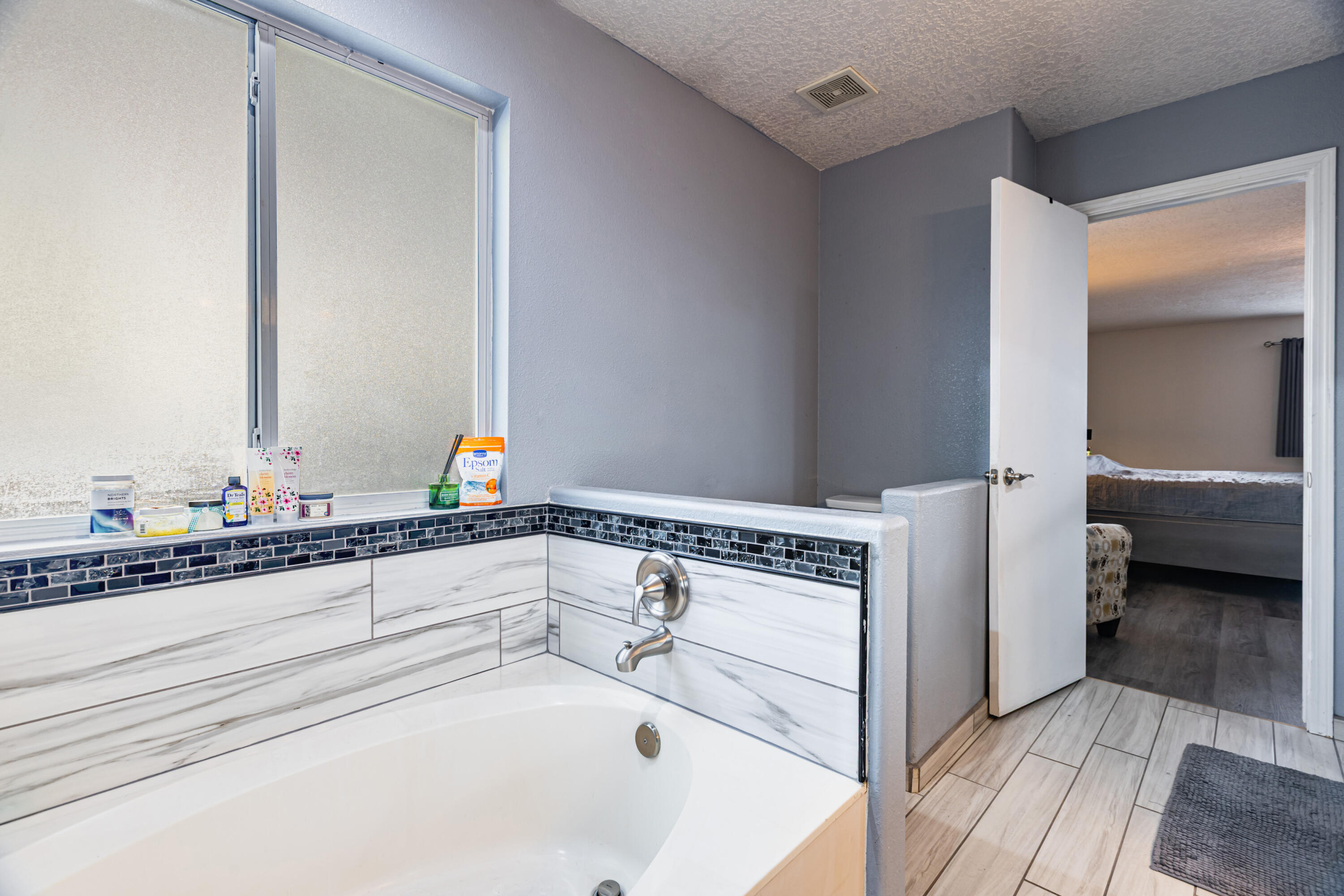Photo 17 — 10801 Stonebrook Place NW