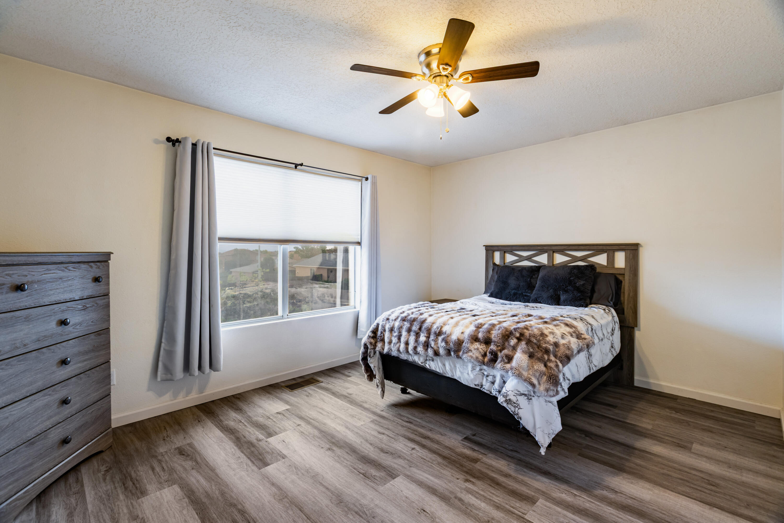 Photo 16 — 10801 Stonebrook Place NW