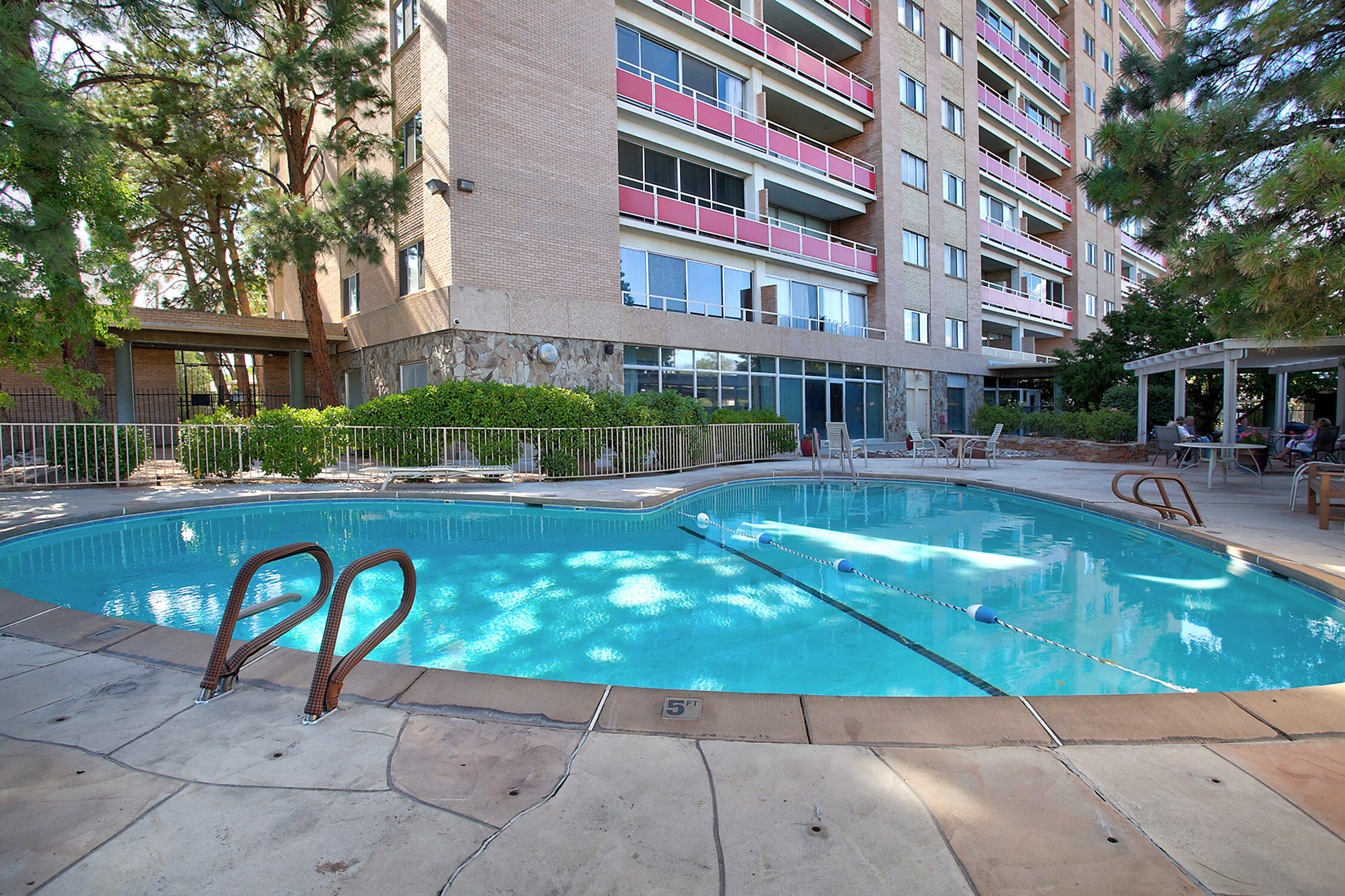 Photo 3 — 1331 Park Avenue SW 411/412