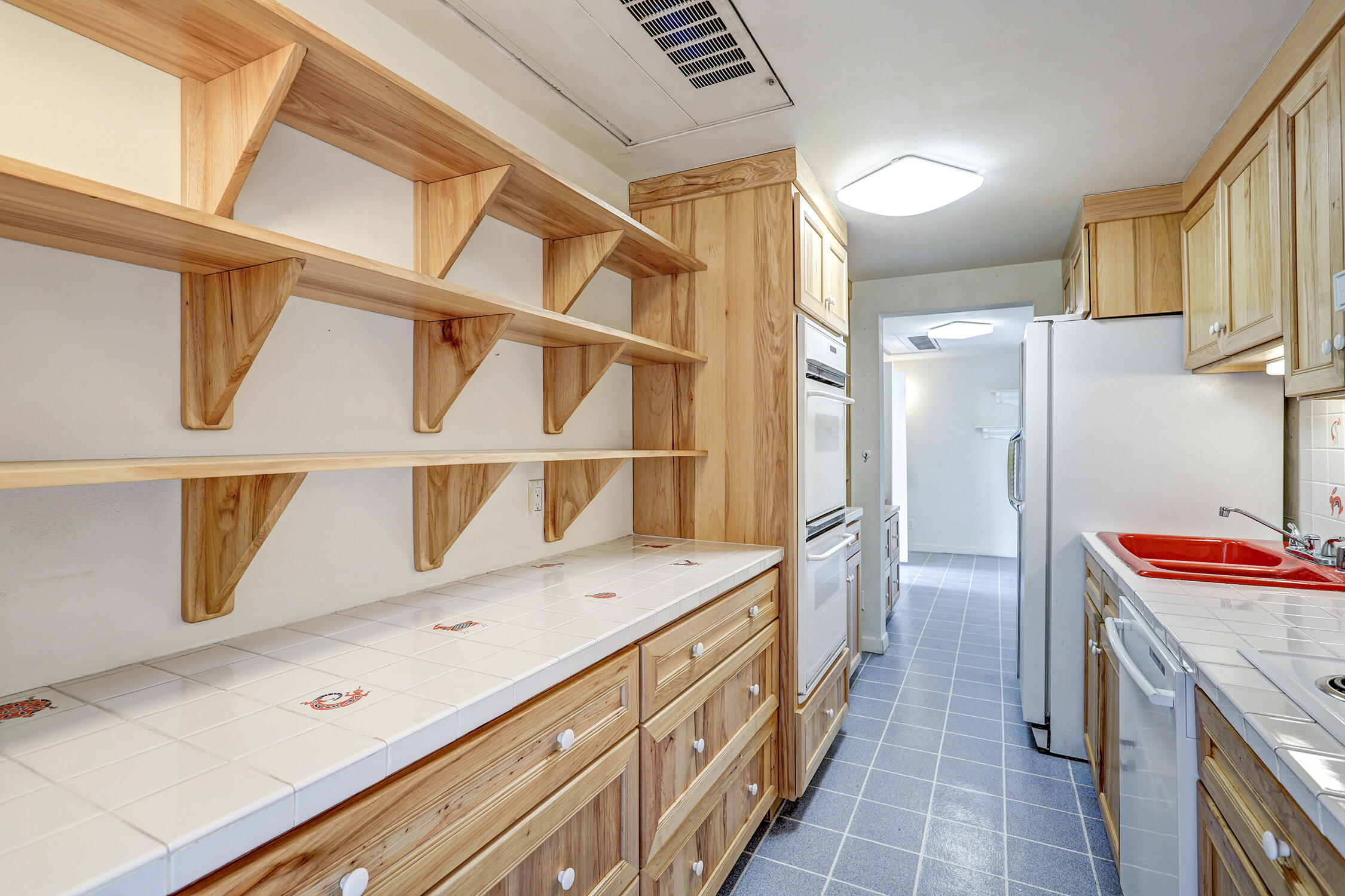 Photo 11 — 1331 Park Avenue SW 411/412
