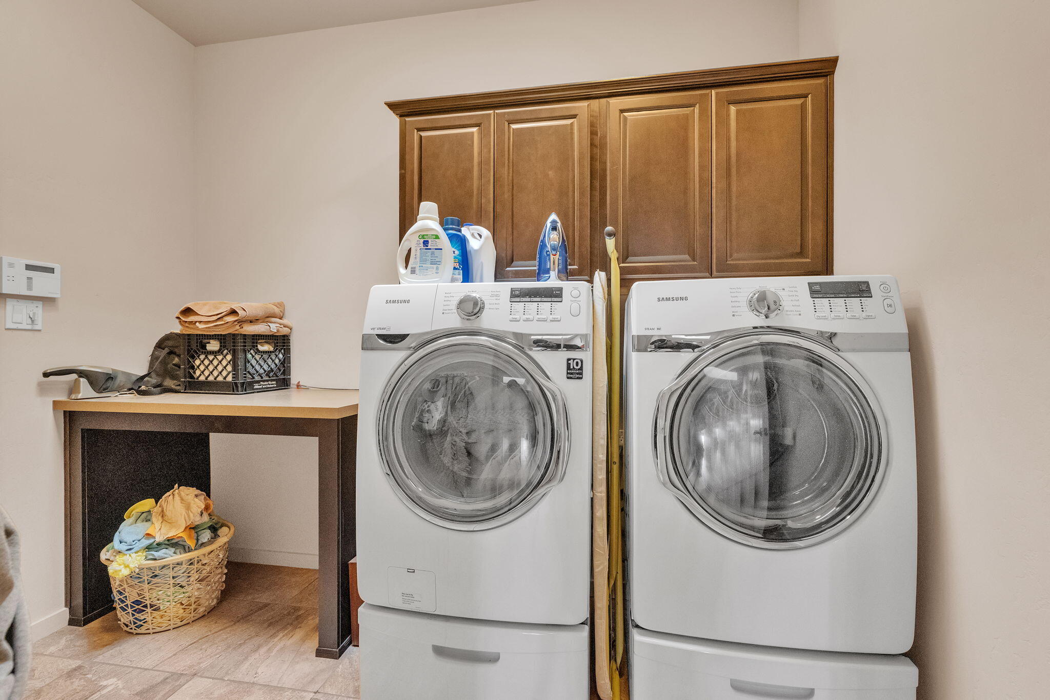 Photo 11 — 5308 Sacate Avenue NW
