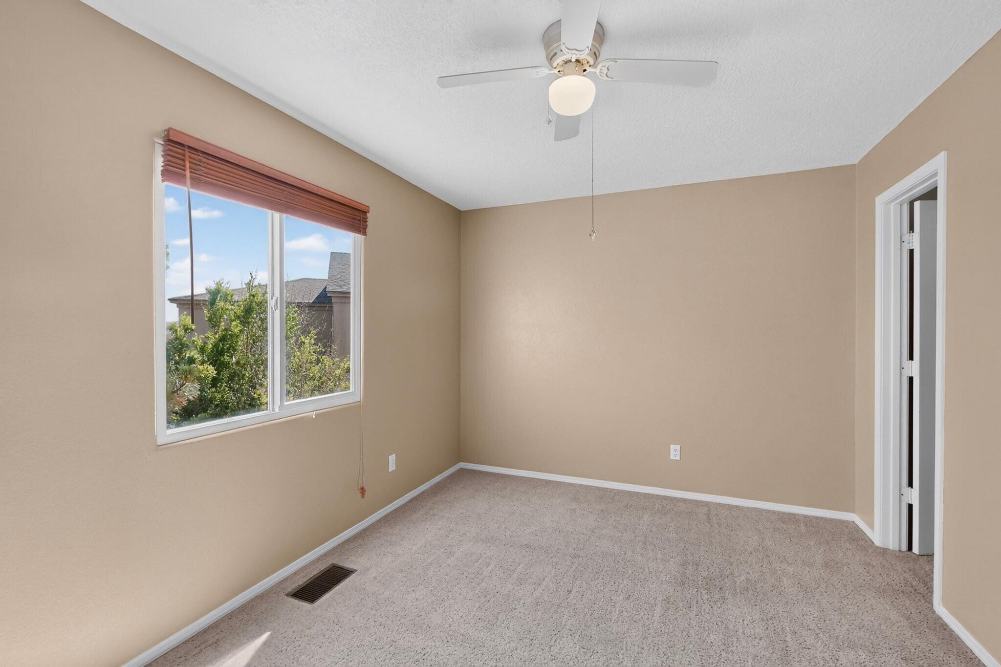 Photo 20 — 982 Dry Creek Court NE