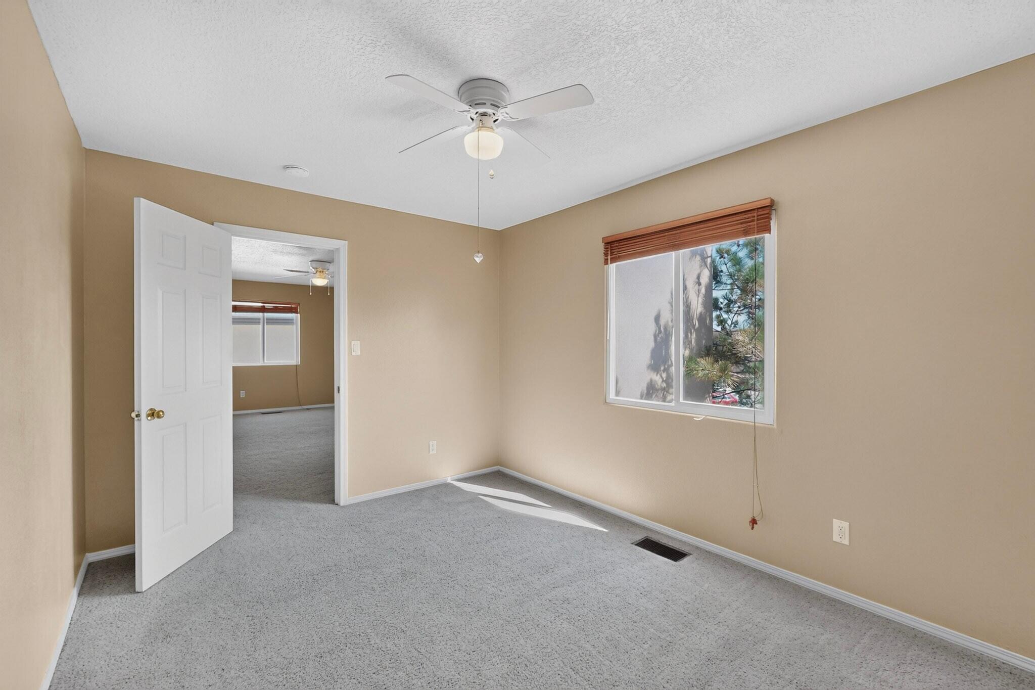 Photo 18 — 982 Dry Creek Court NE