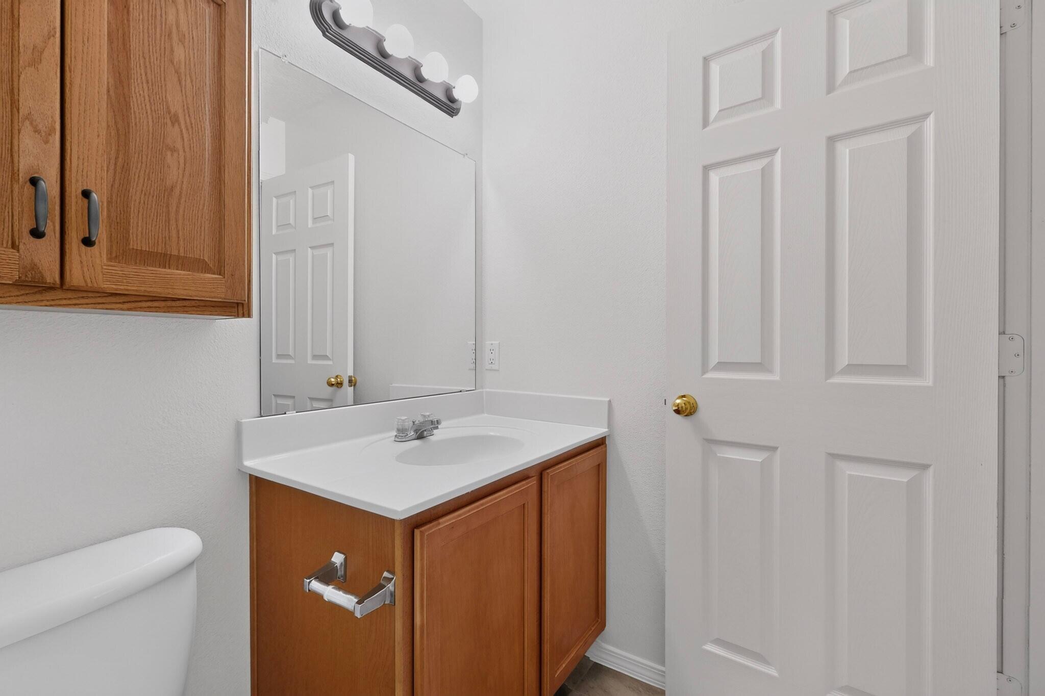 Photo 16 — 982 Dry Creek Court NE