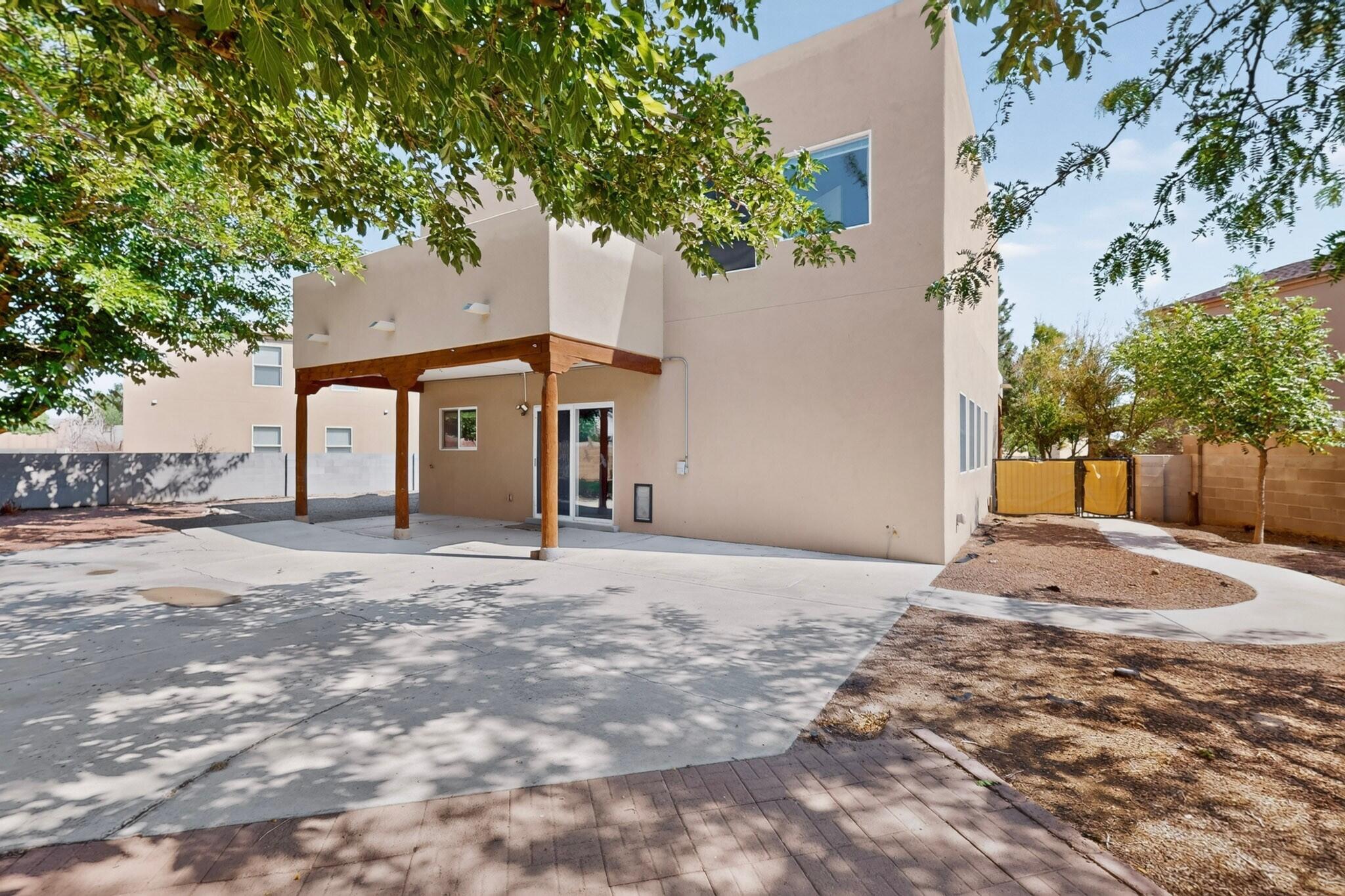 Photo 5 — 982 Dry Creek Court NE