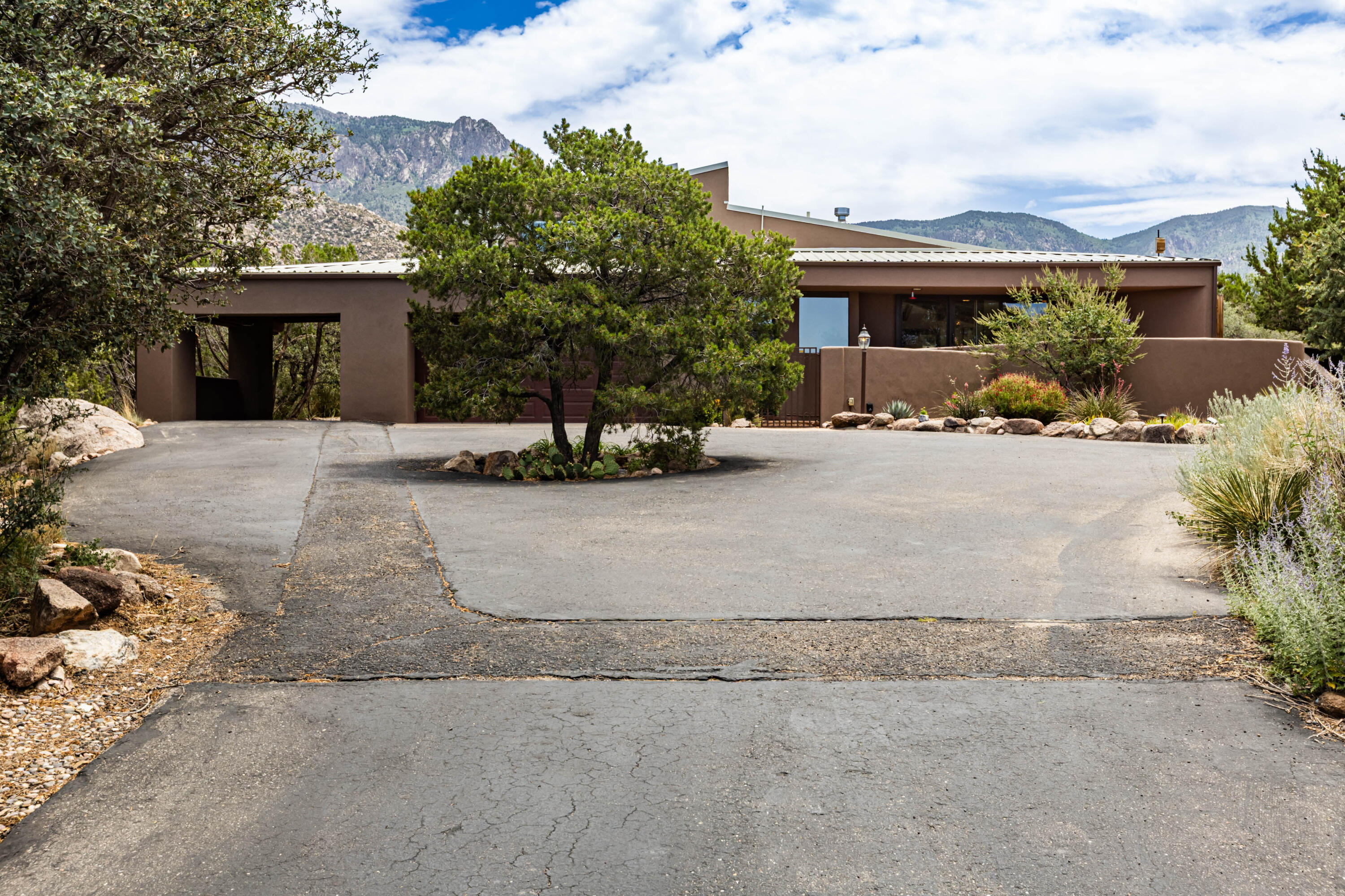 Photo 20 — 315 Big Horn Ridge Drive NE