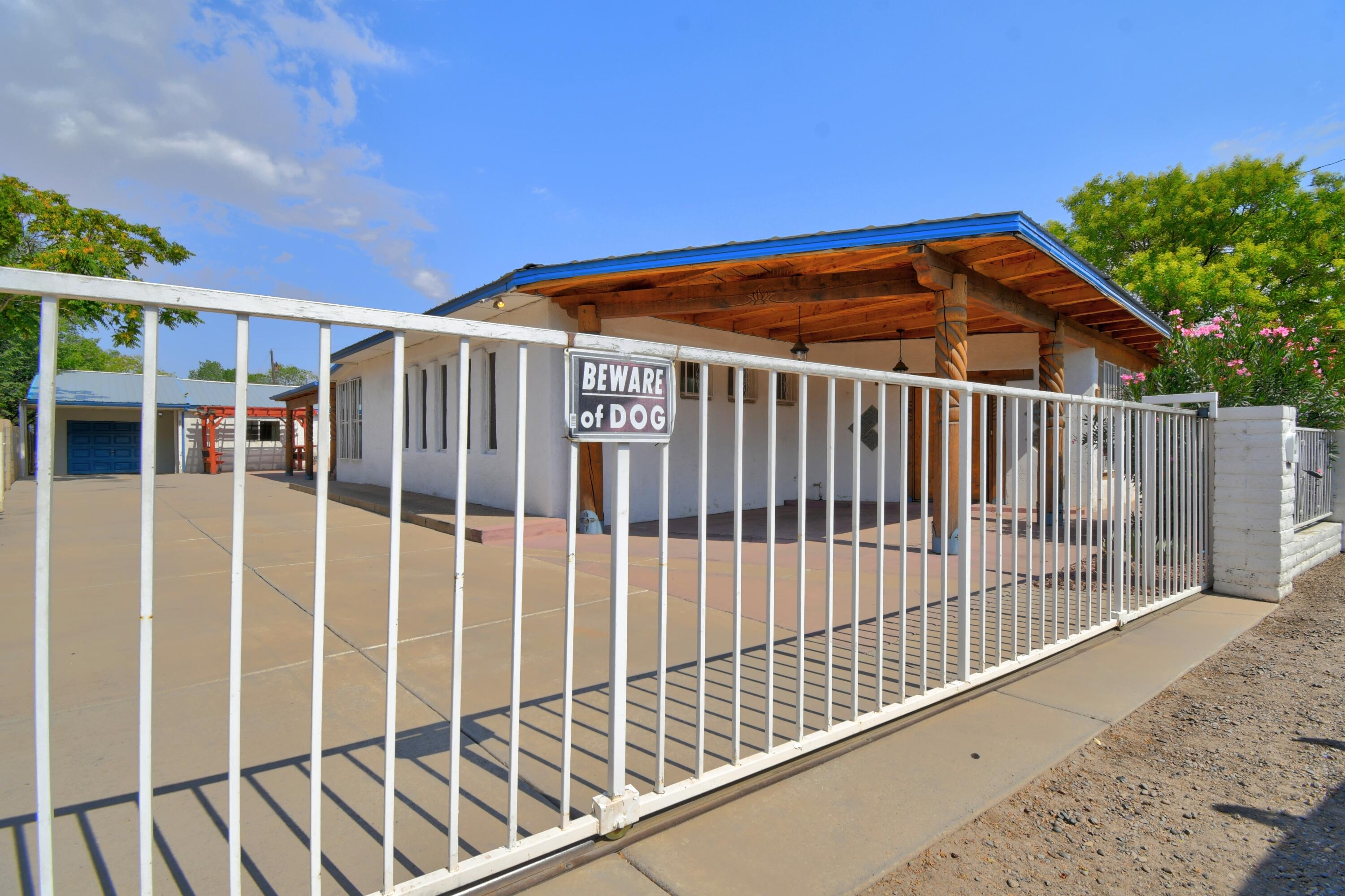 Photo 2 — 1141 Tapia Boulevard SW