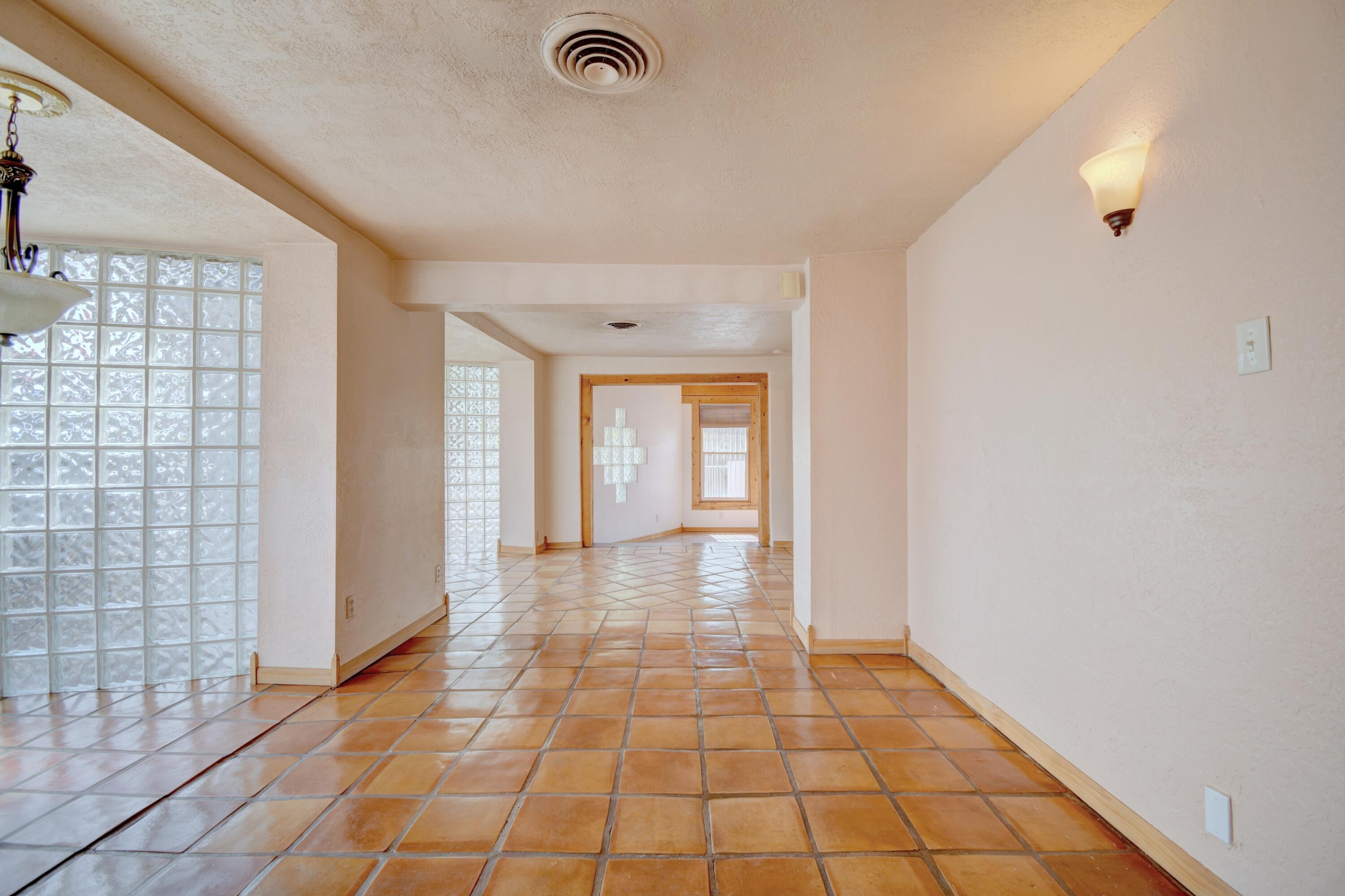 Photo 7 — 1141 Tapia Boulevard SW