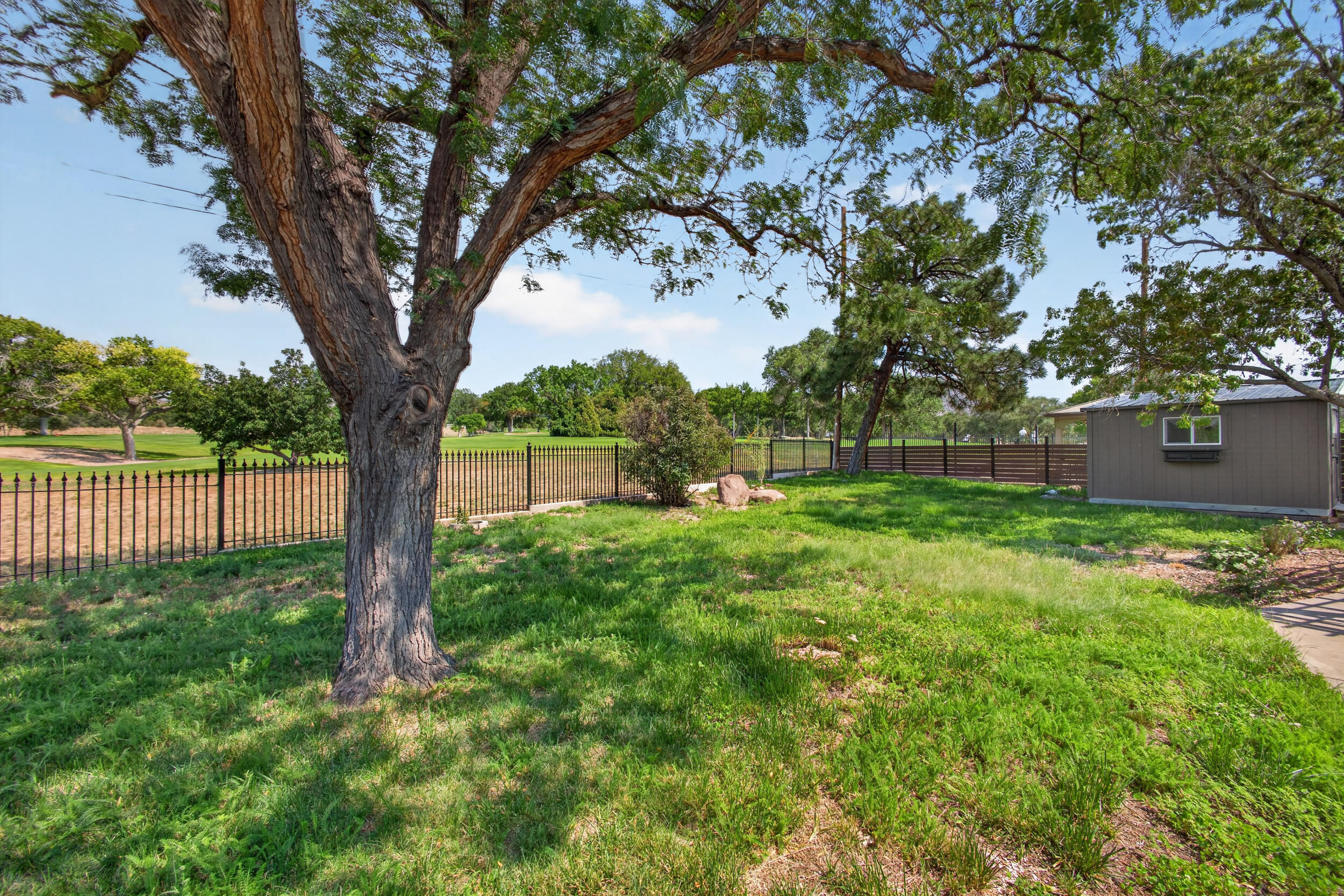 Photo 13 — 904 Ganado Court SE