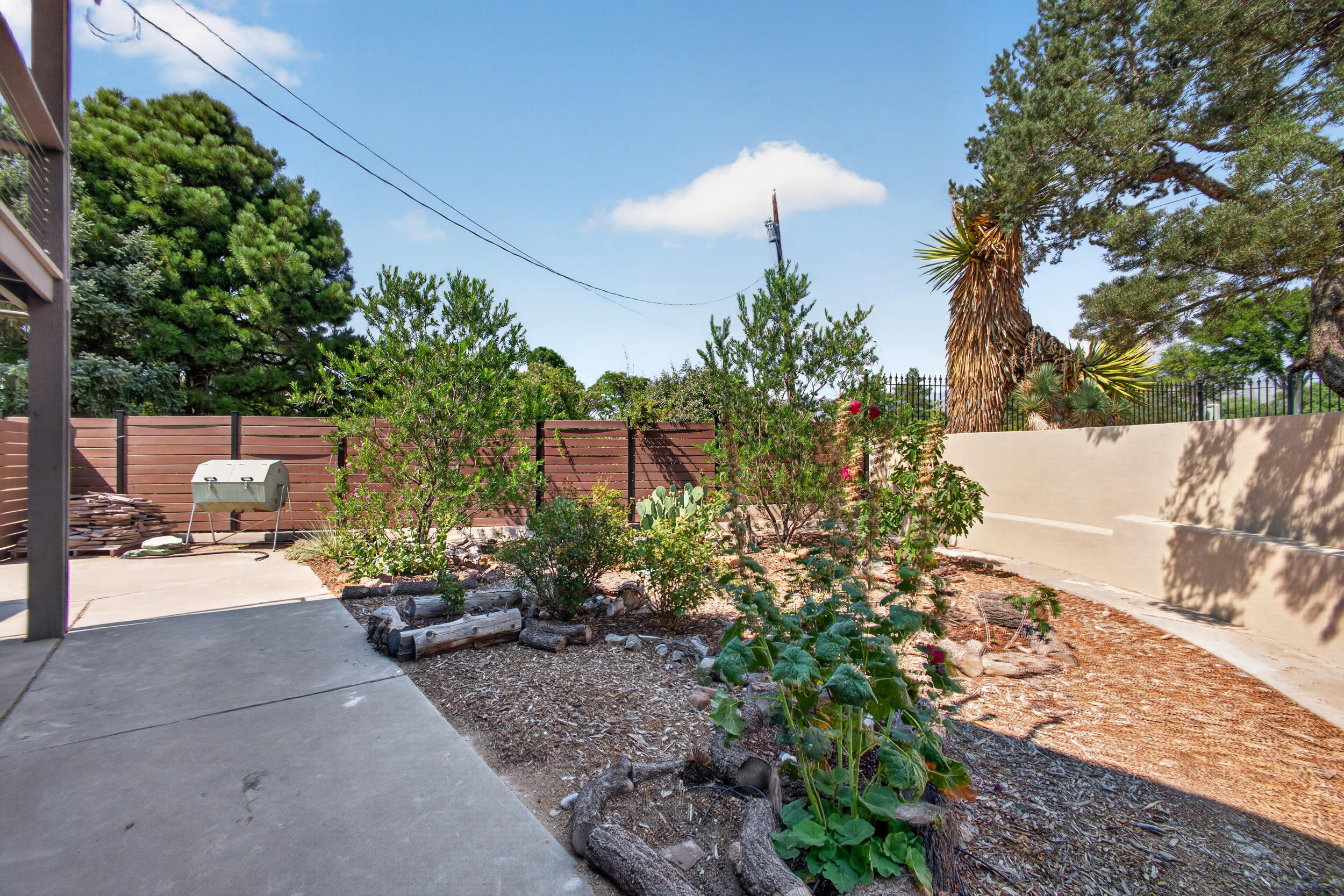 Photo 8 — 904 Ganado Court SE