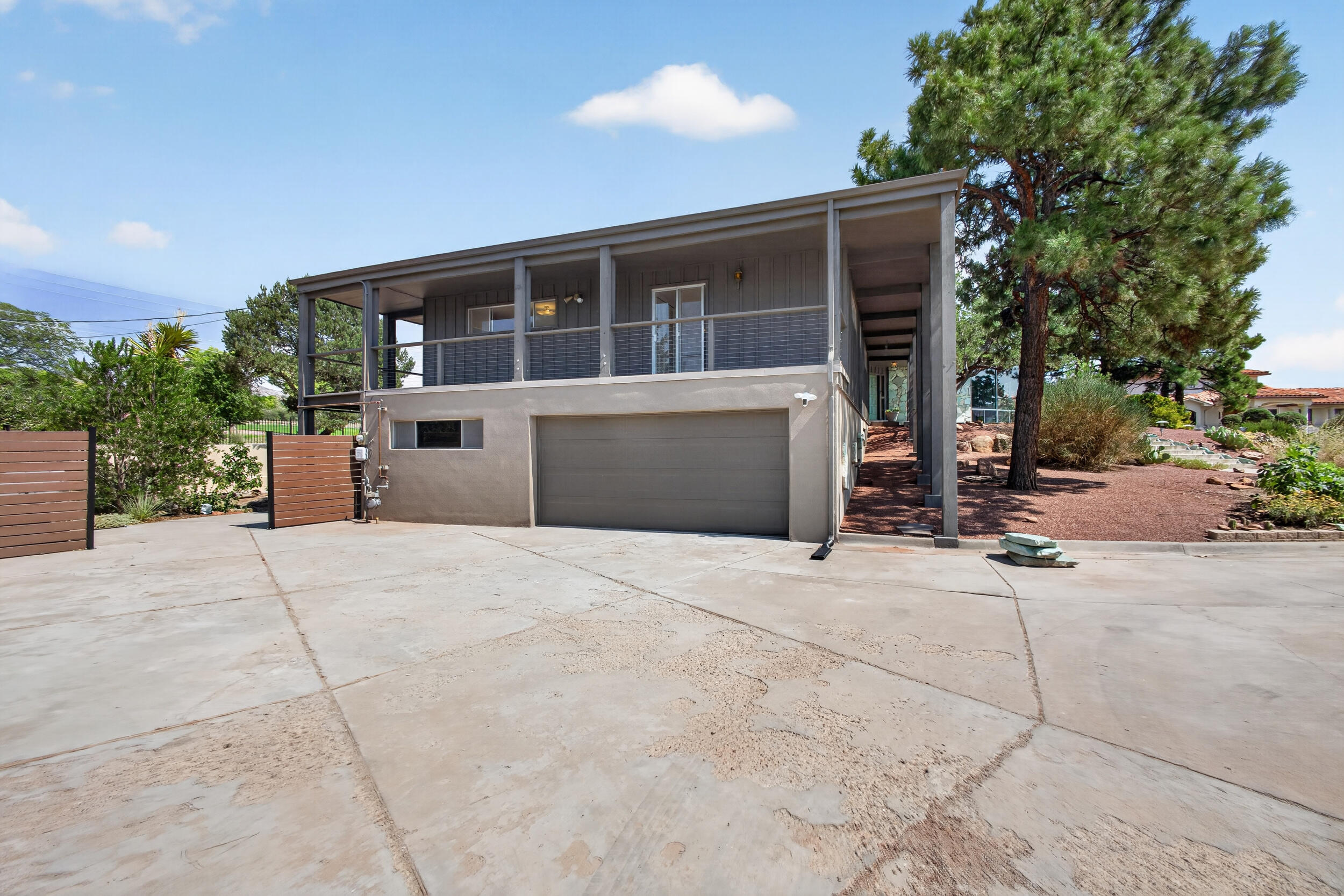 Photo 5 — 904 Ganado Court SE