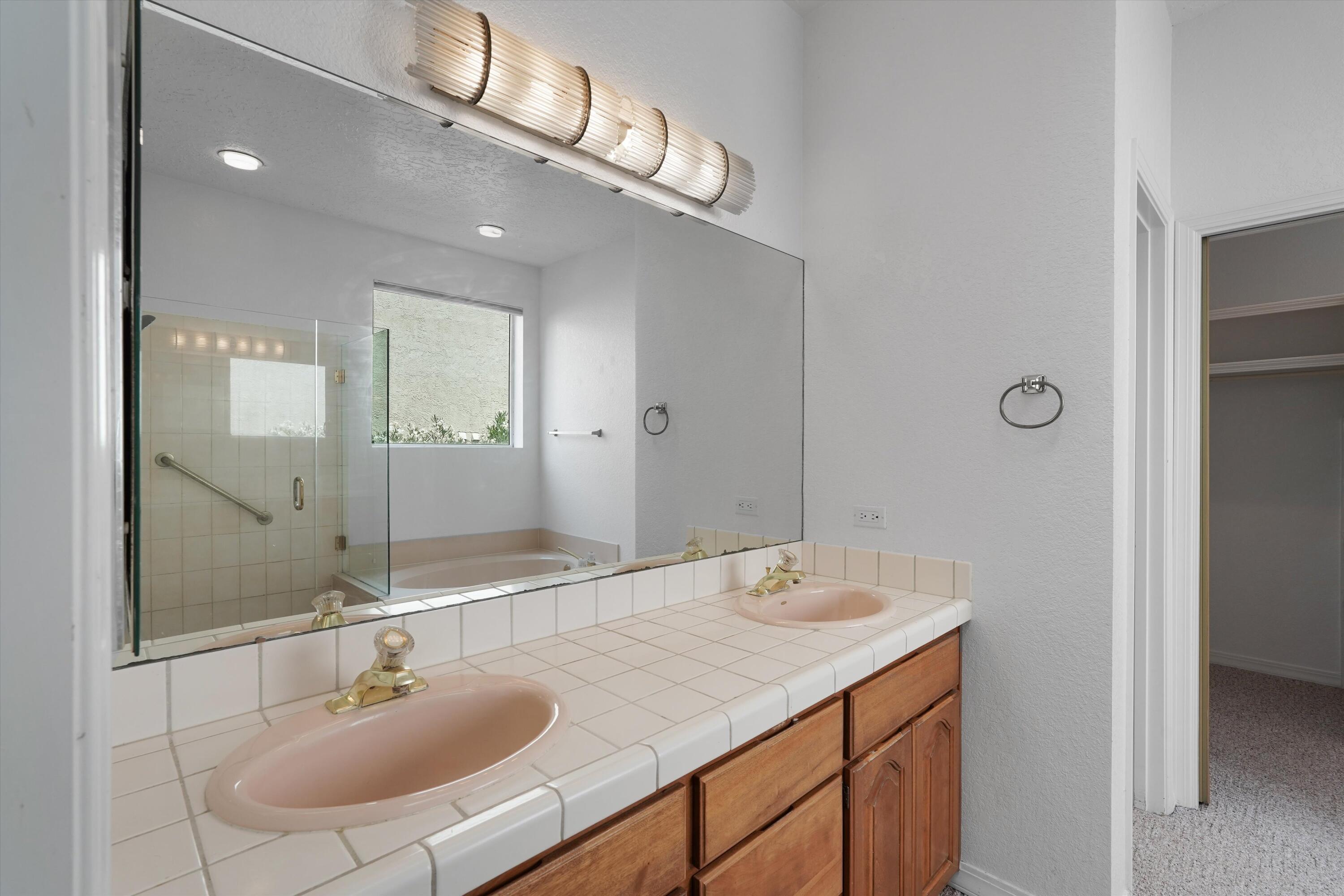Photo 12 — 12309 La Vista Grande Drive NE