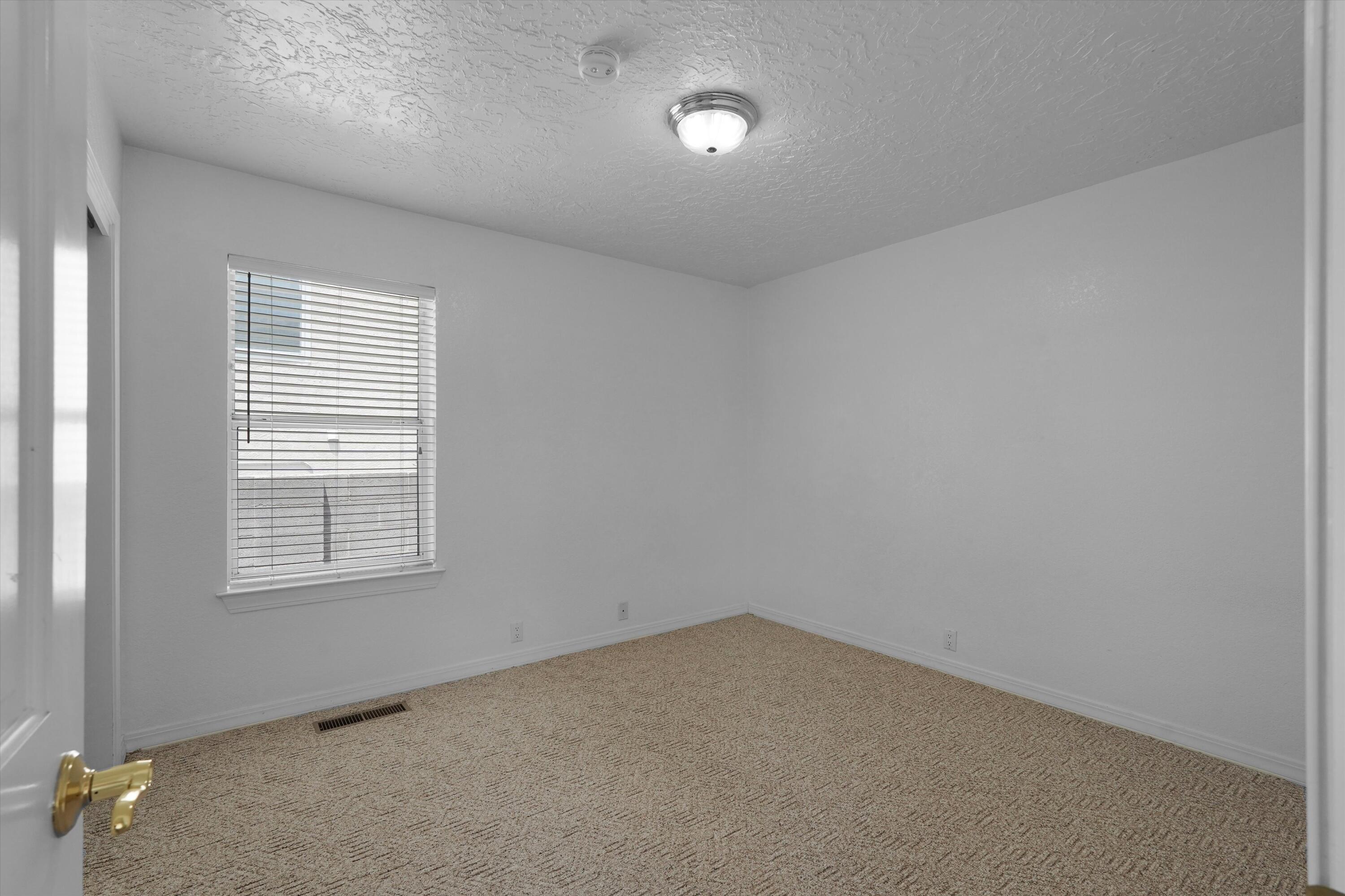 Photo 15 — 12309 La Vista Grande Drive NE