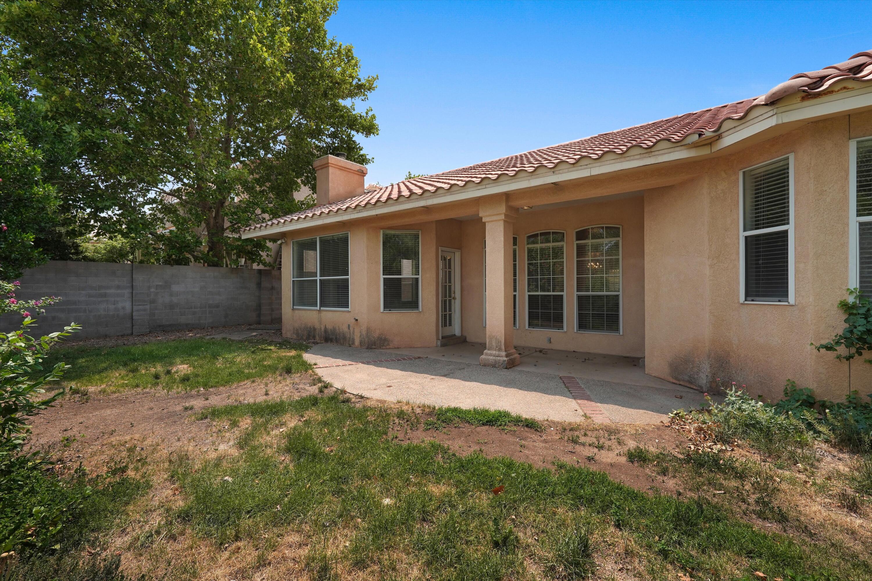 Photo 5 — 12309 La Vista Grande Drive NE