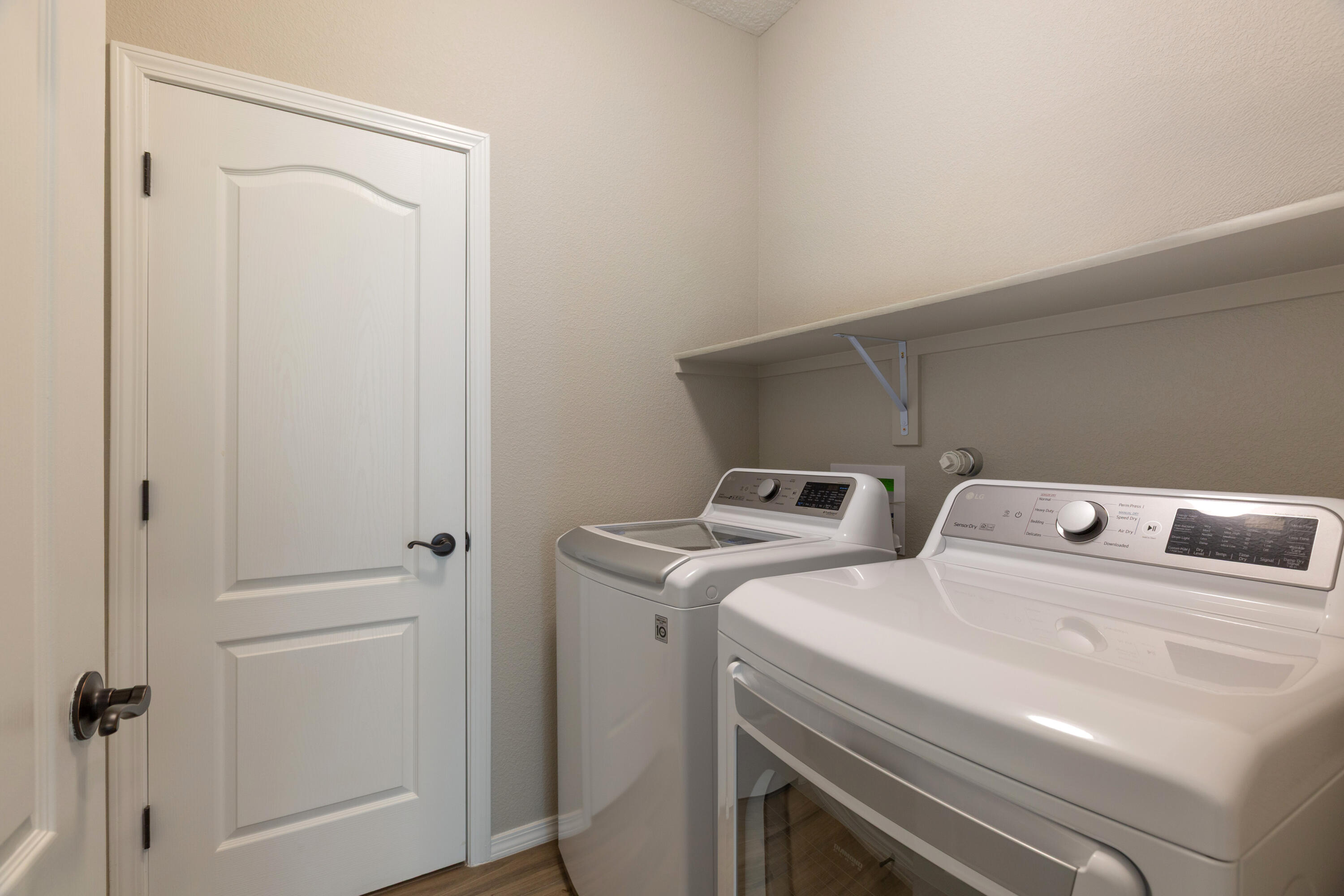 Photo 10 — 1605 Buffalo Brook Way NW