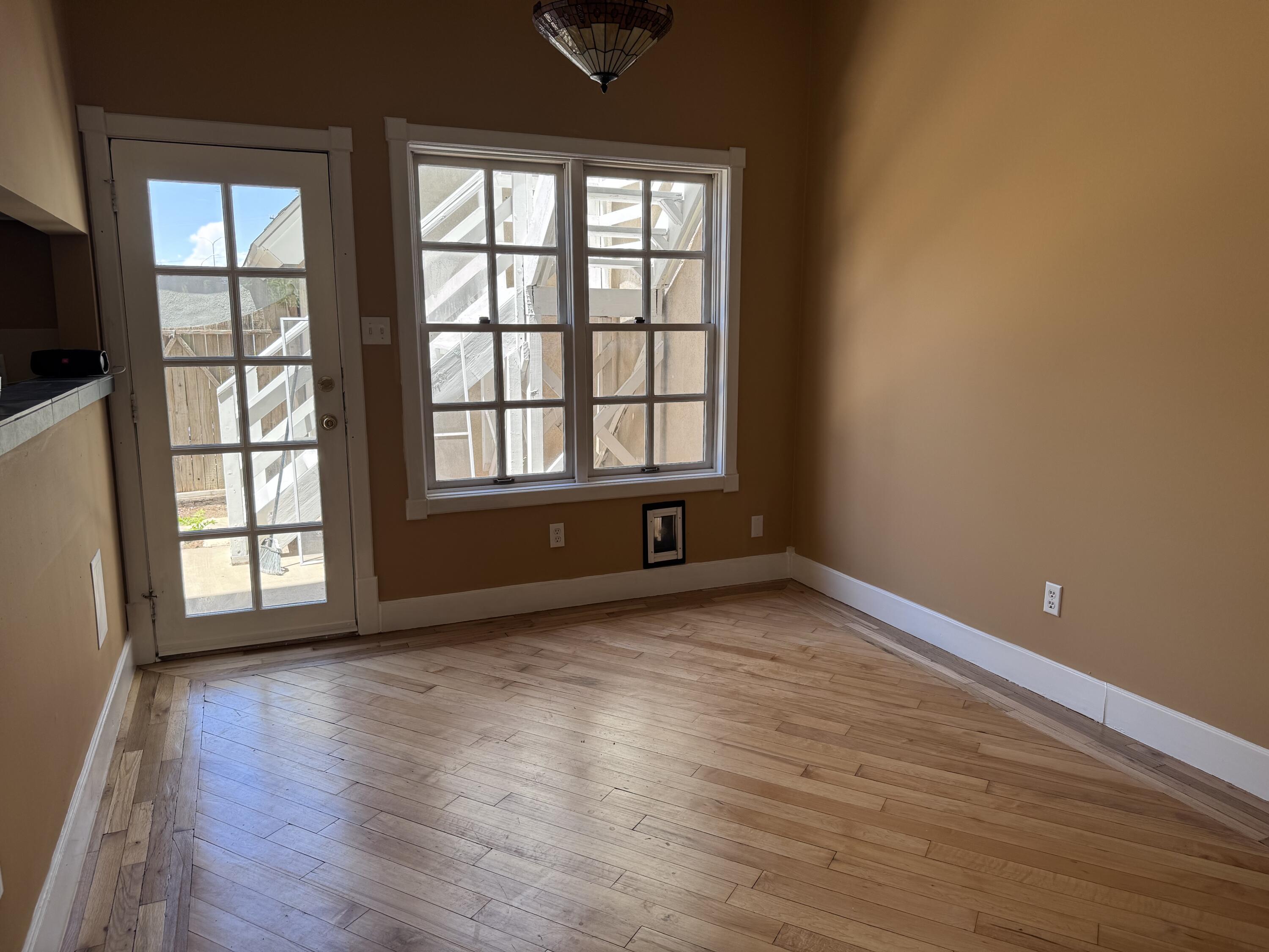 Photo 18 — 501 Mulberry Street NE
