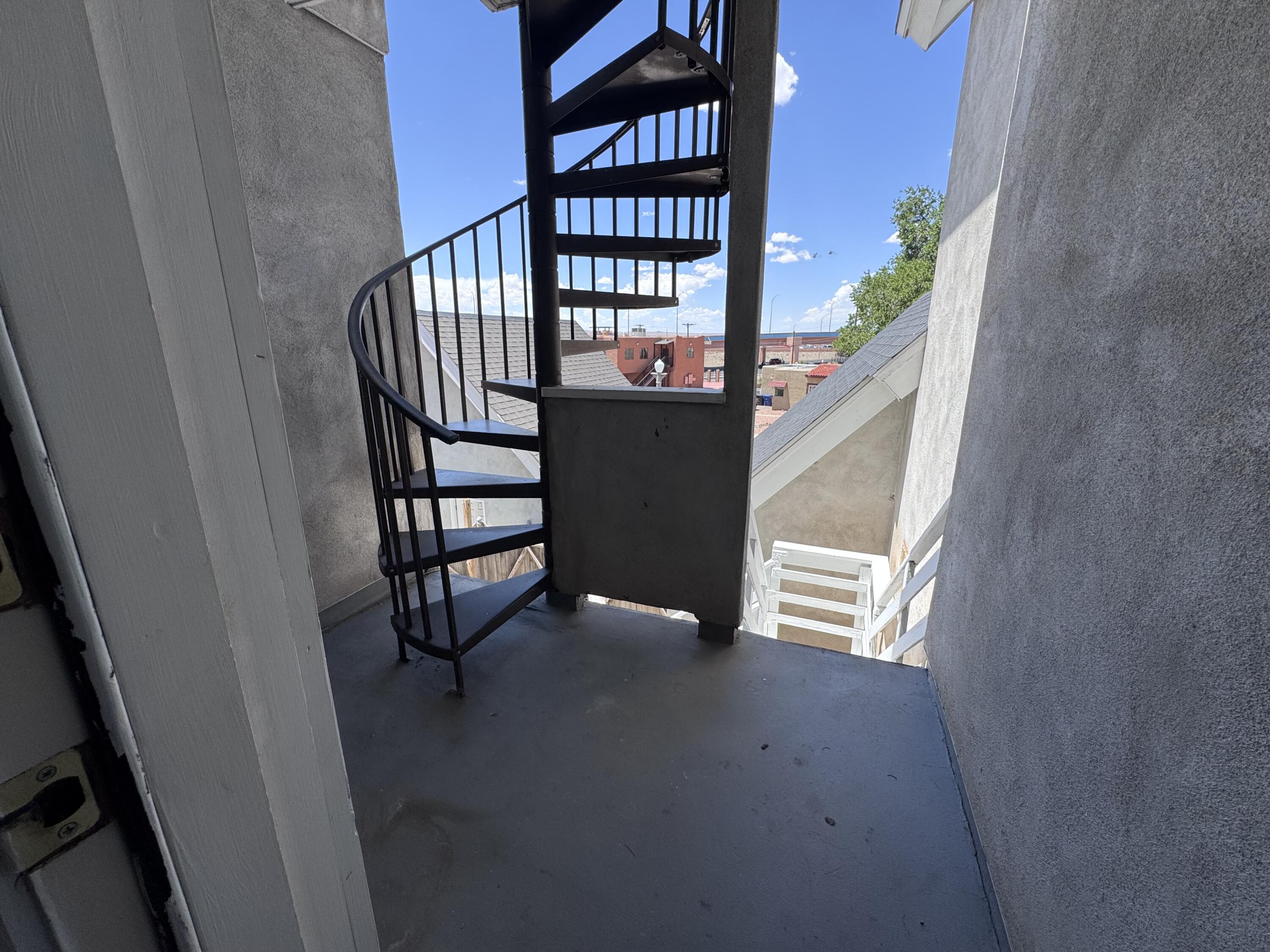 Photo 16 — 501 Mulberry Street NE