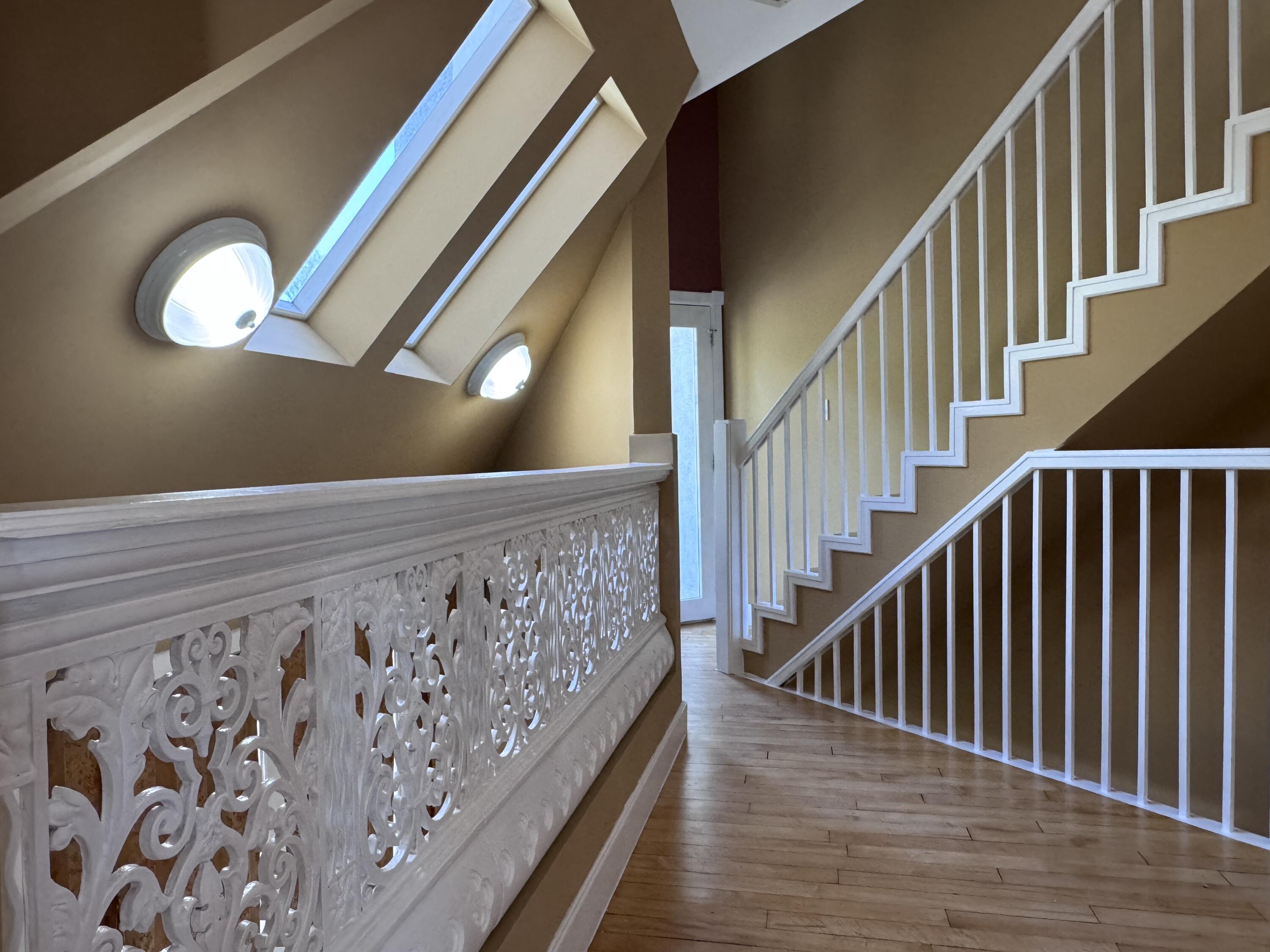Photo 11 — 501 Mulberry Street NE
