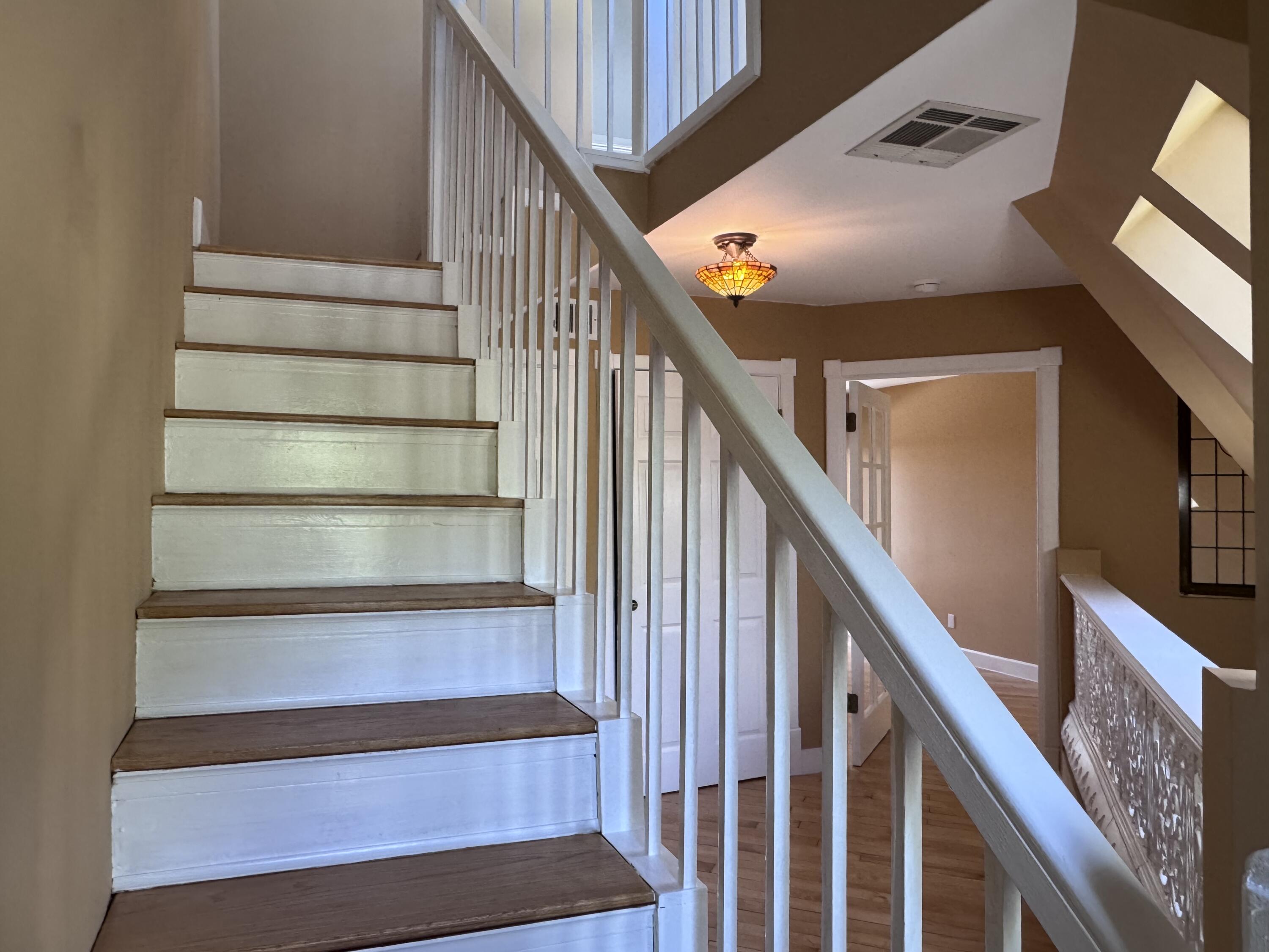 Photo 9 — 501 Mulberry Street NE
