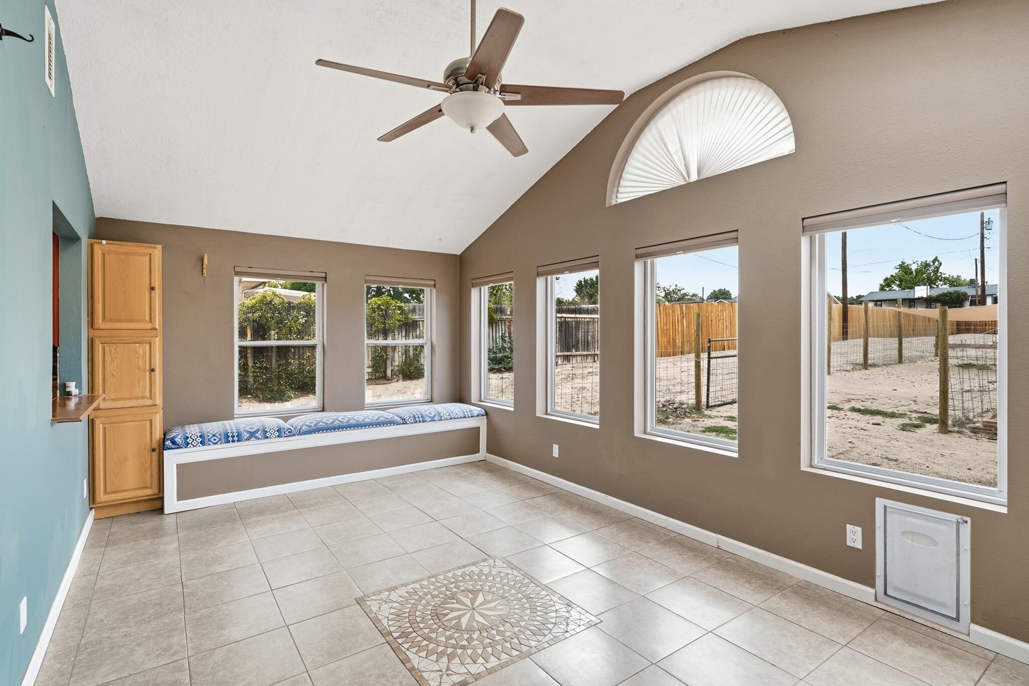 Photo 5 — 1425 32nd Circle SE