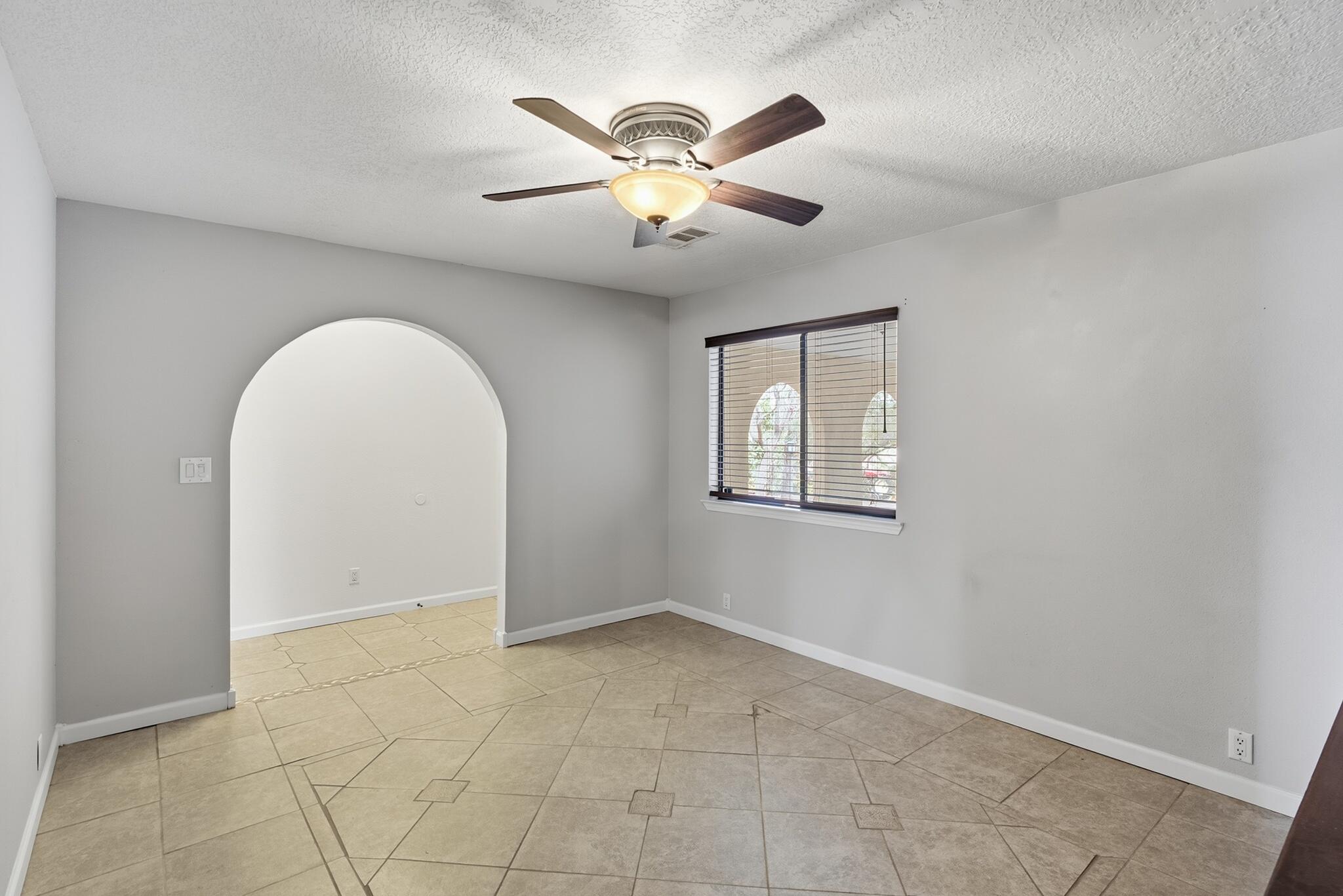 Photo 8 — 1425 32nd Circle SE