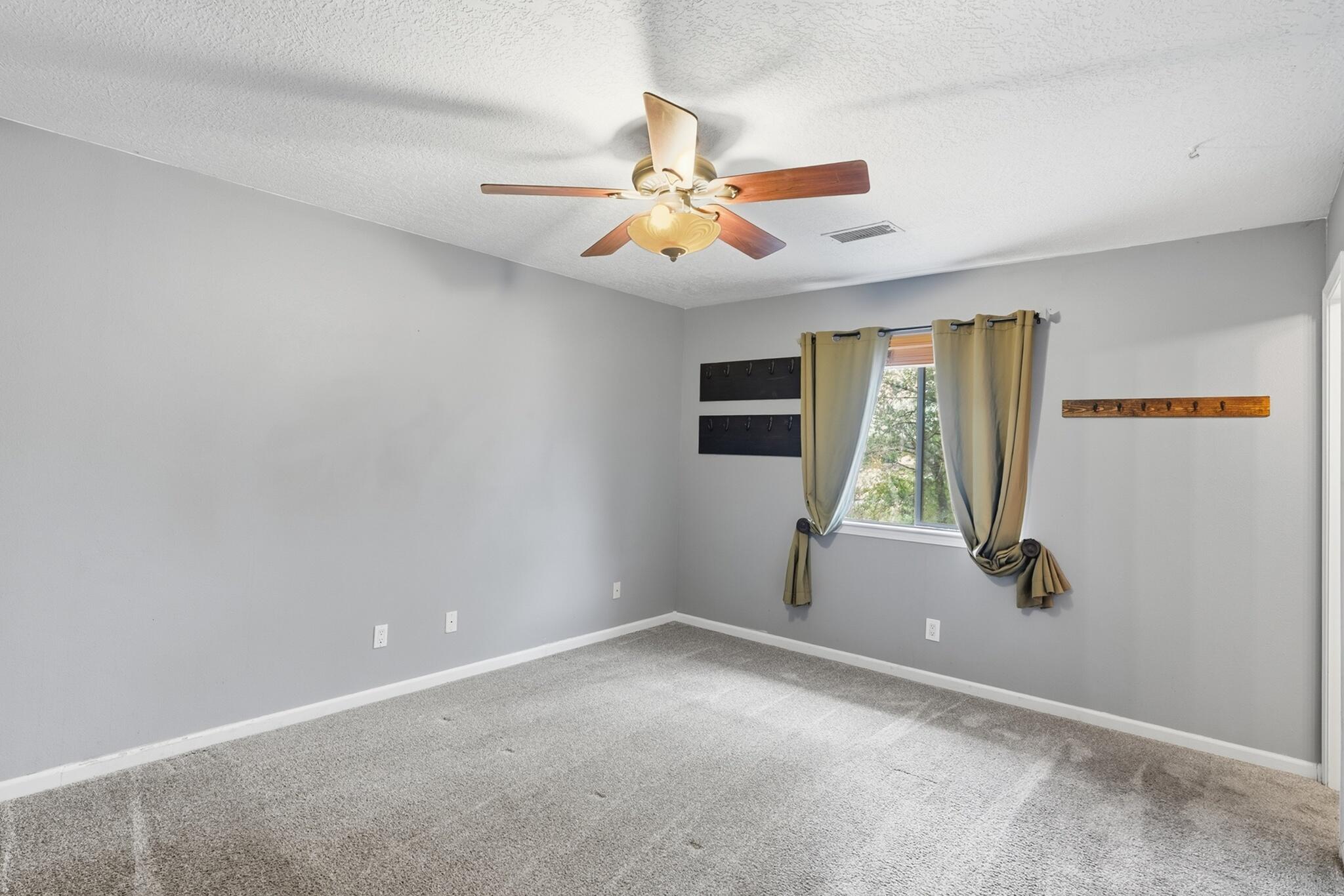 Photo 9 — 1425 32nd Circle SE