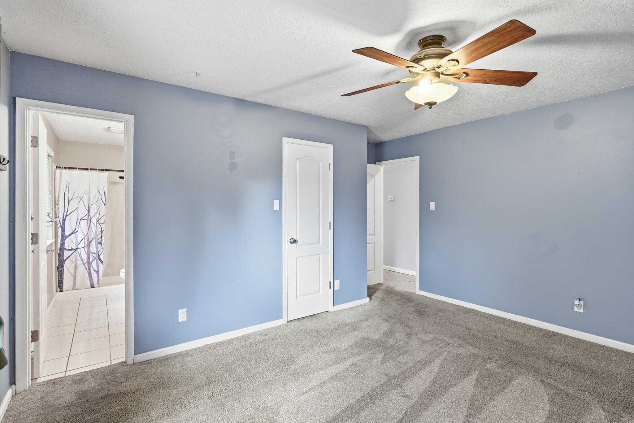 Photo 10 — 1425 32nd Circle SE